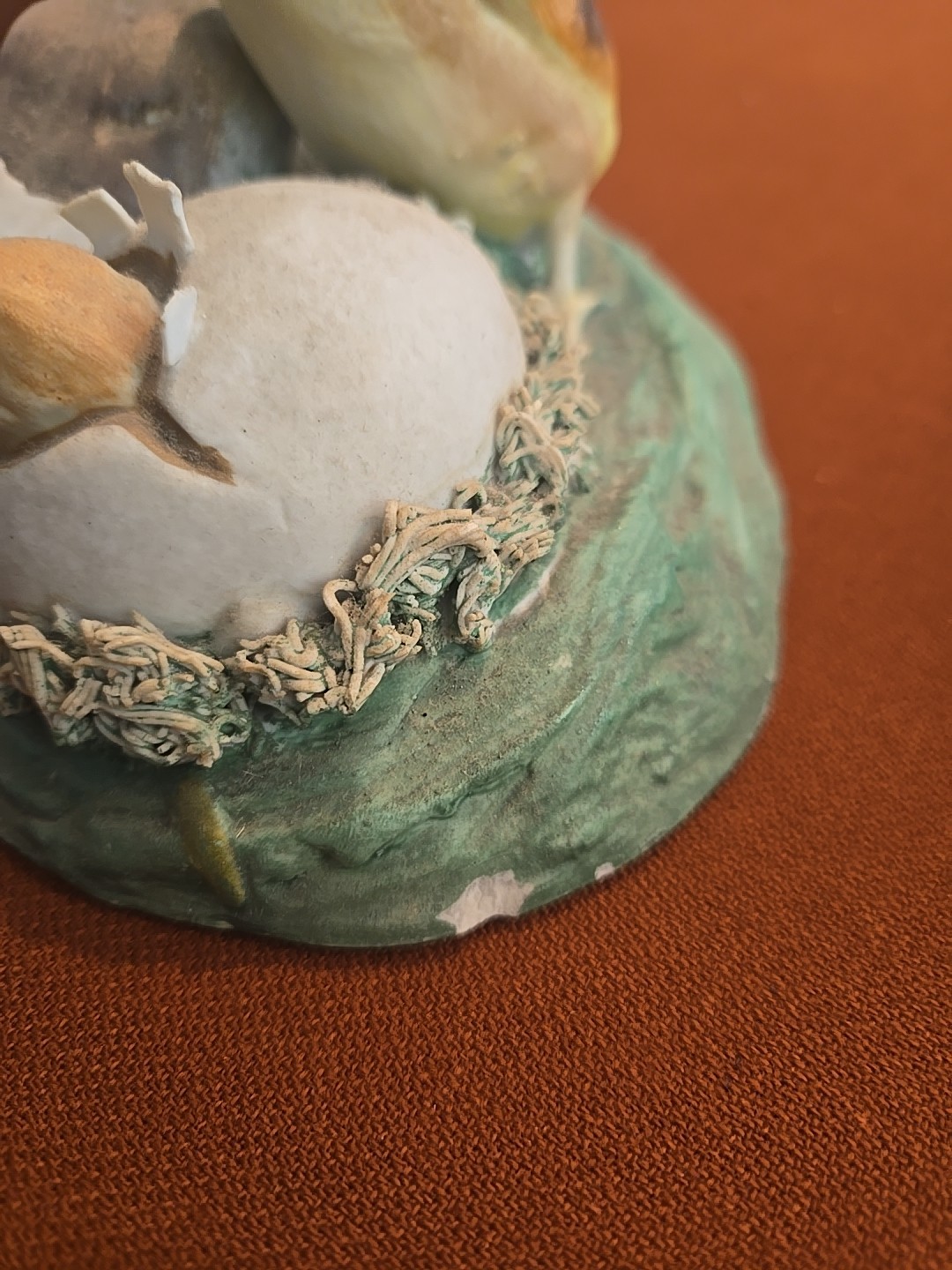0⁰Antique Staffordshire Porcelain Pottery 3 Hatching Chicks in Grass 1890S