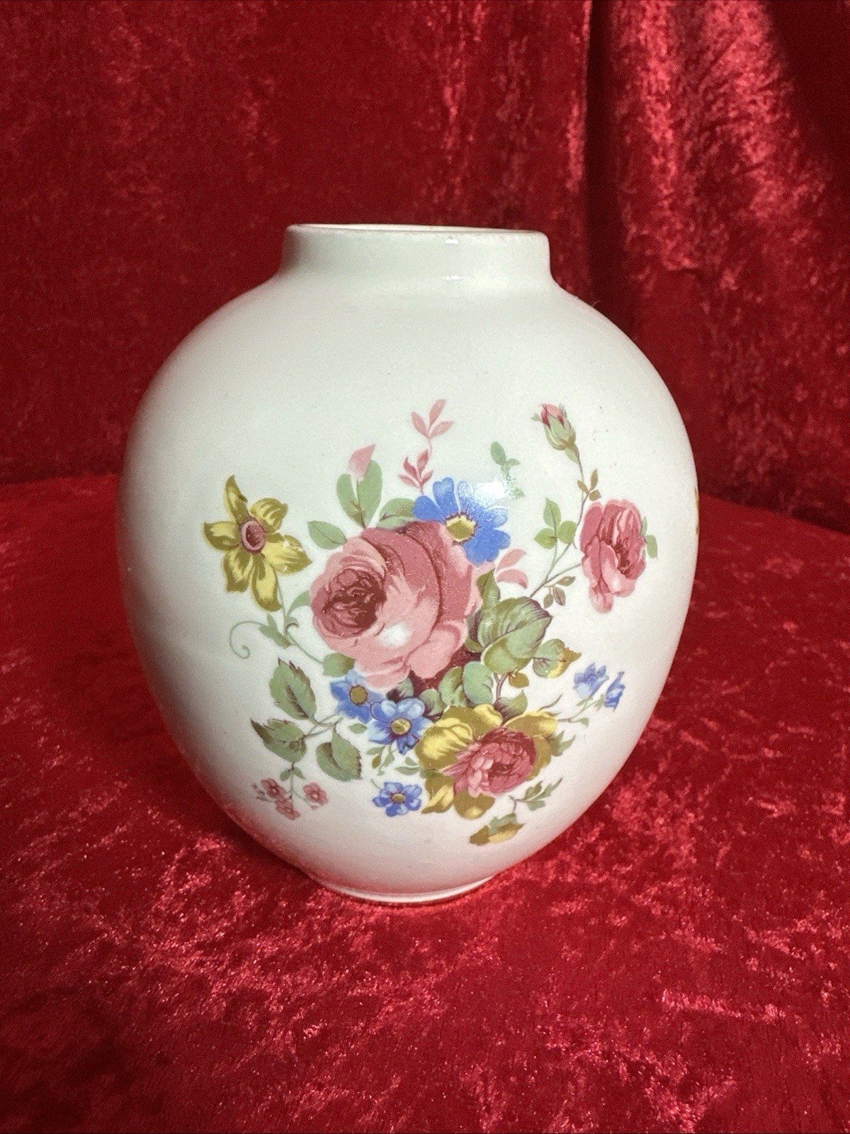 Vintage ANJOU Floral 5” Urn Vase Ginger Jar USA Porcelain Flowers Campana