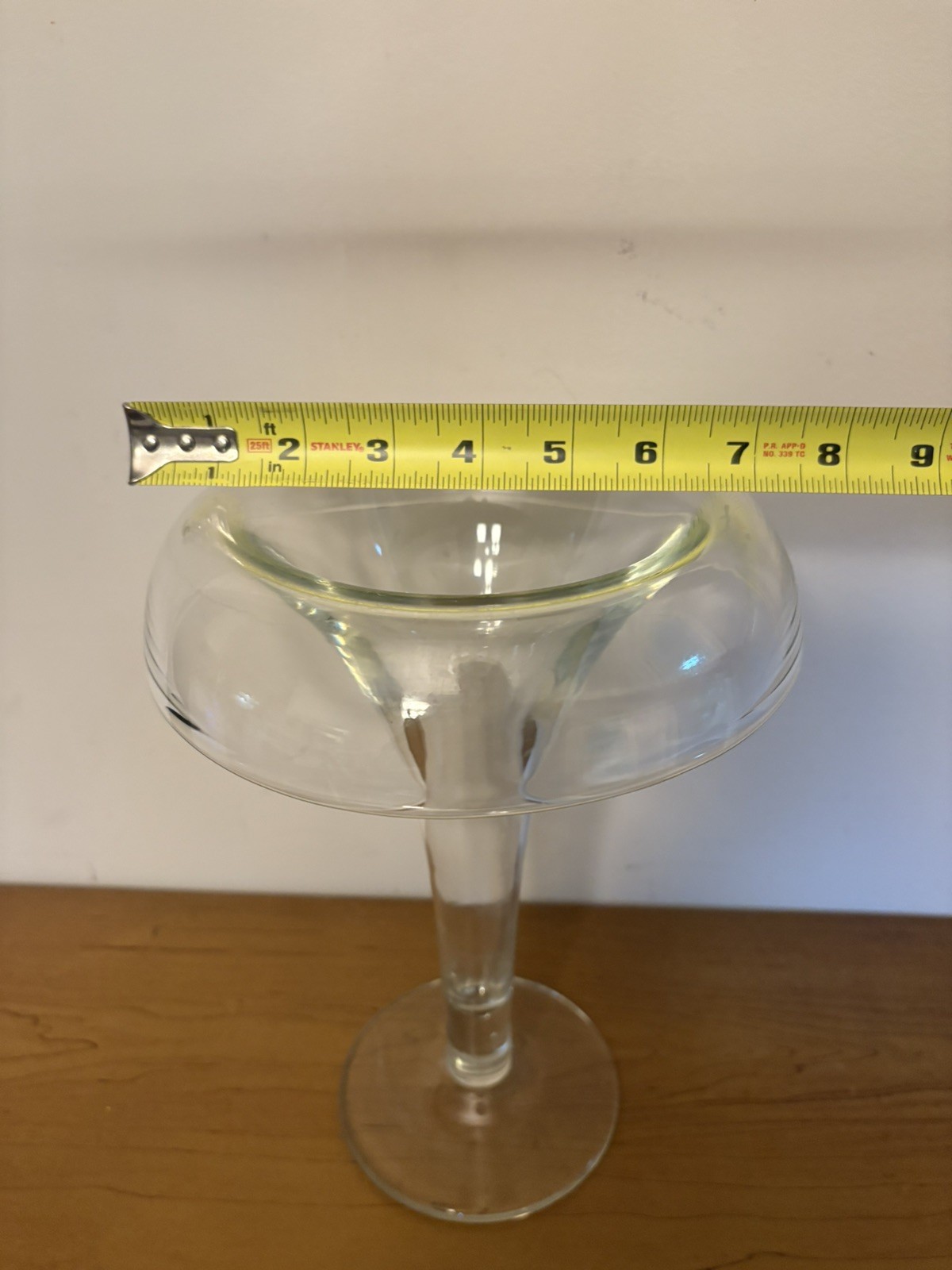 Clear 10” Clear Heavy Waterfall Mushroom Vase