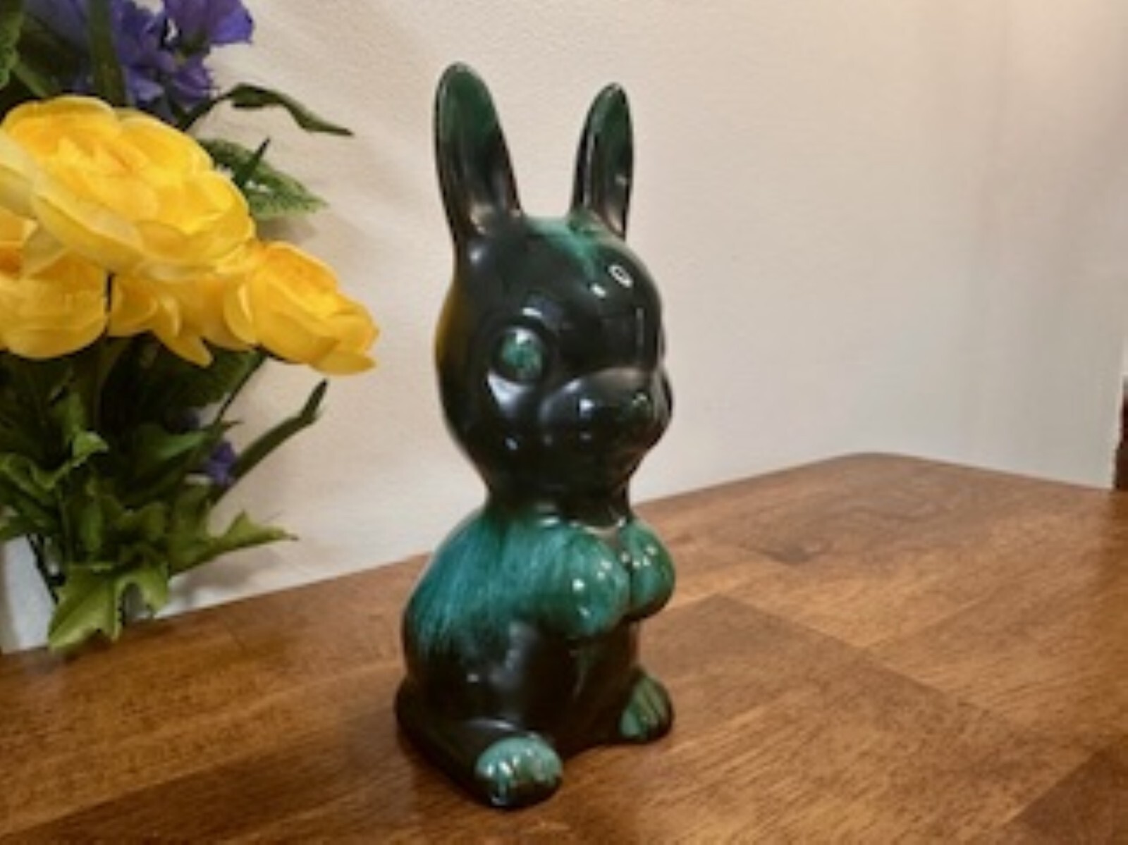 Blue Mountain Pottery Bunny Vintage Canadian Figurine Retro Decor Rabbit