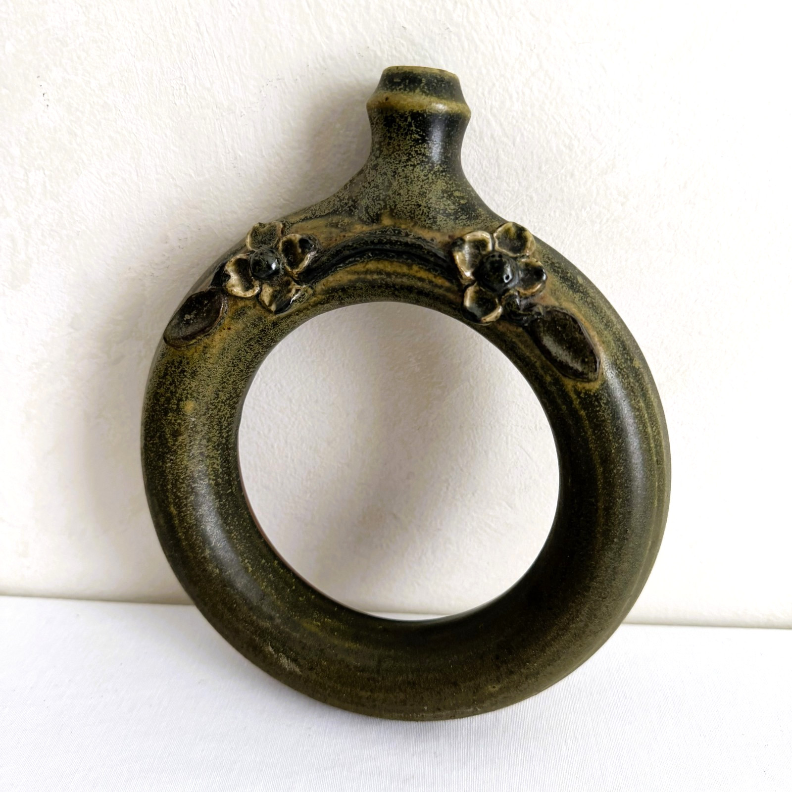 R. Armfield Seagrove Oakland Pottery Green Hollow Ring Vase Dogwood Flowers RARE