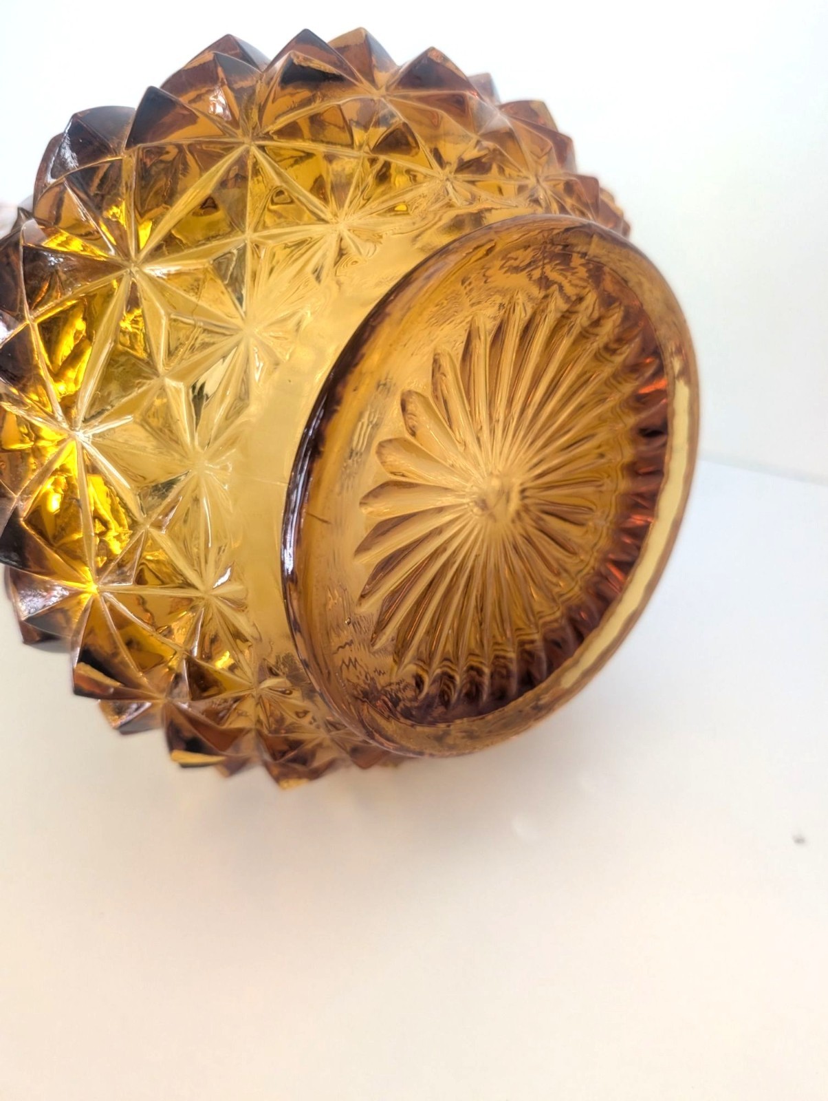 LE Smith Pineapple Diamond Point Big Butt Swung Amber Glass Vase 22″ Tall