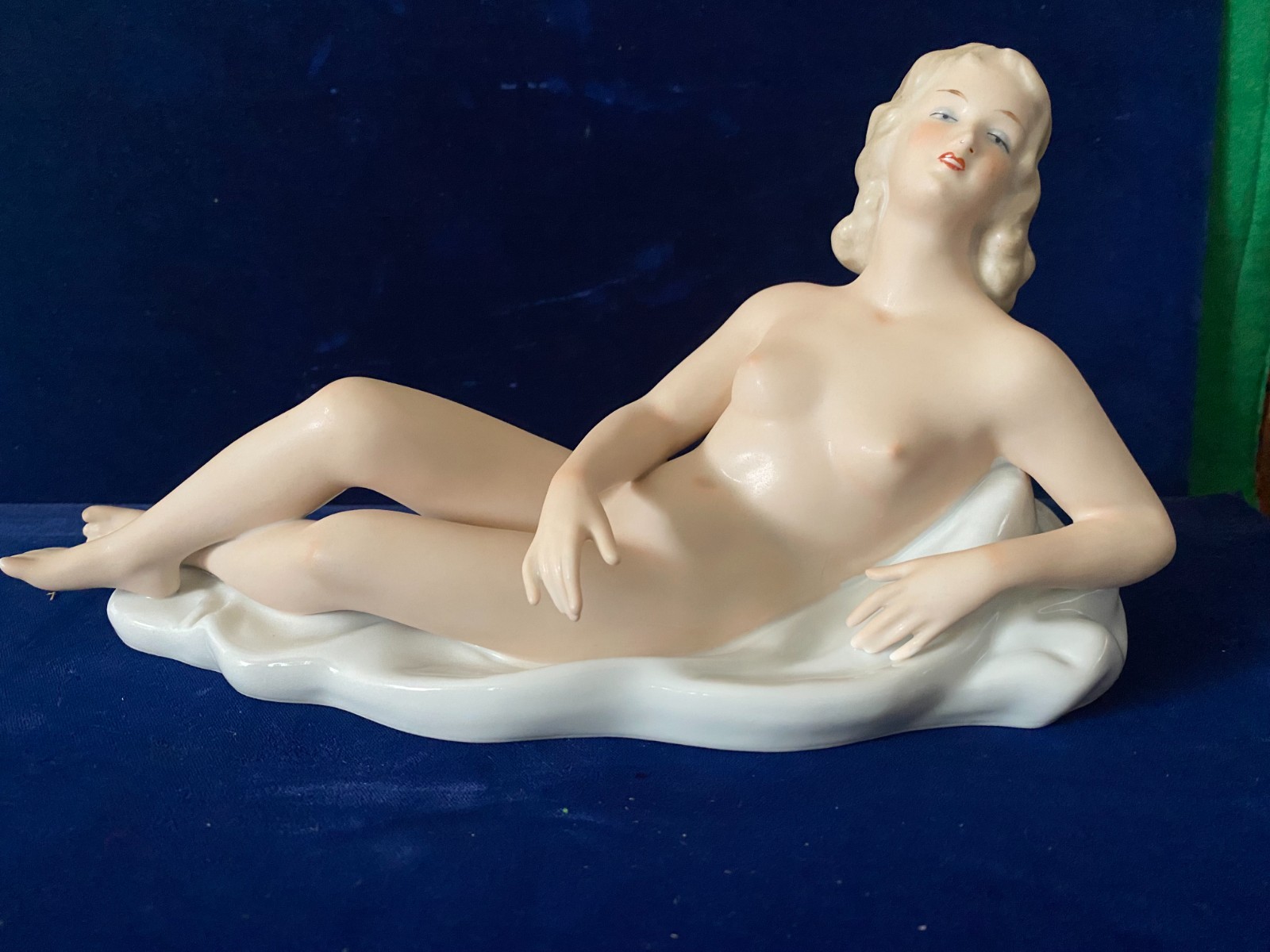 Wallendorf German Vintage Figurine