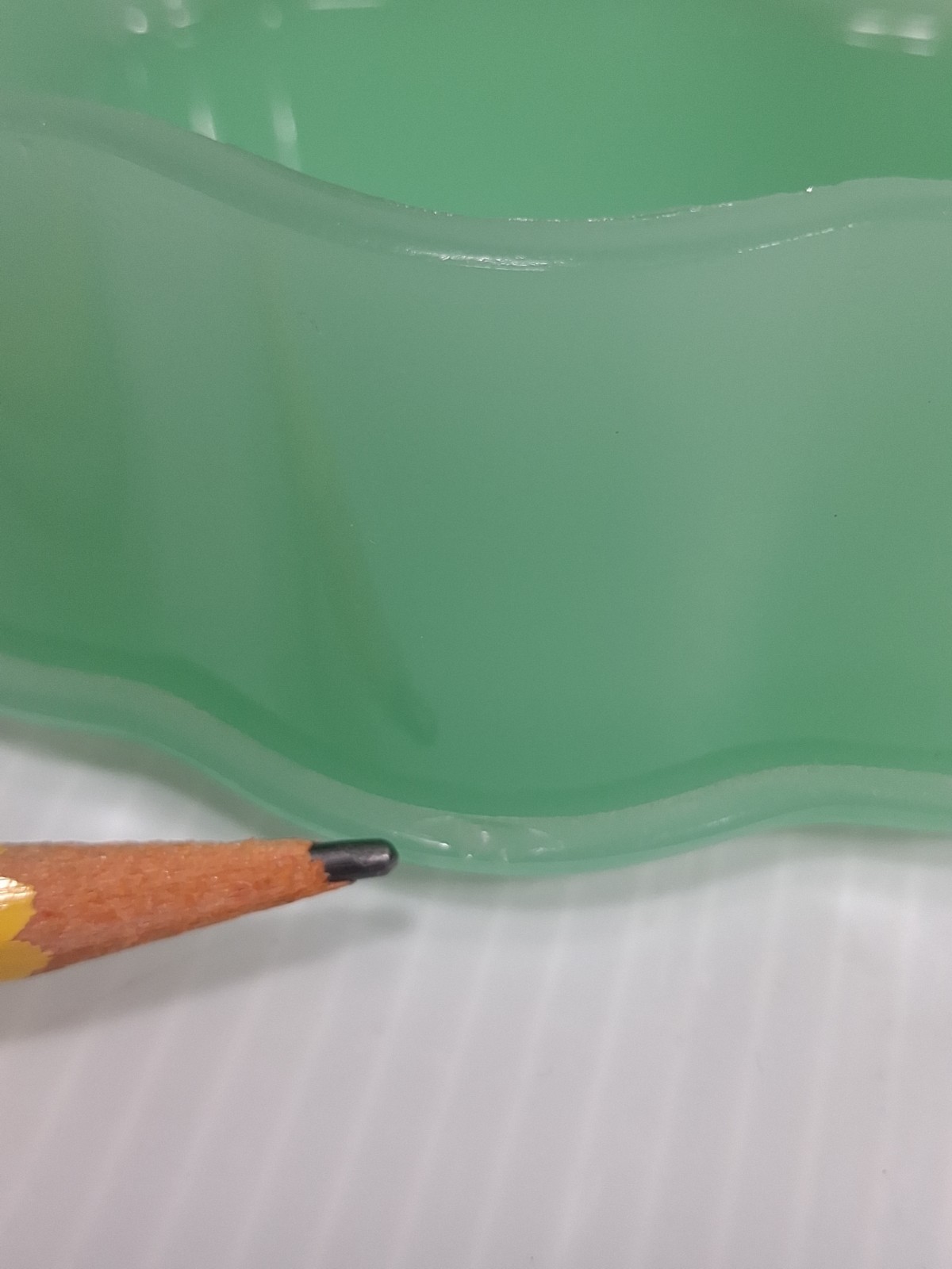 RARE New Martinsville Jade Uranium Glass Vanity Powder Box Art Deco