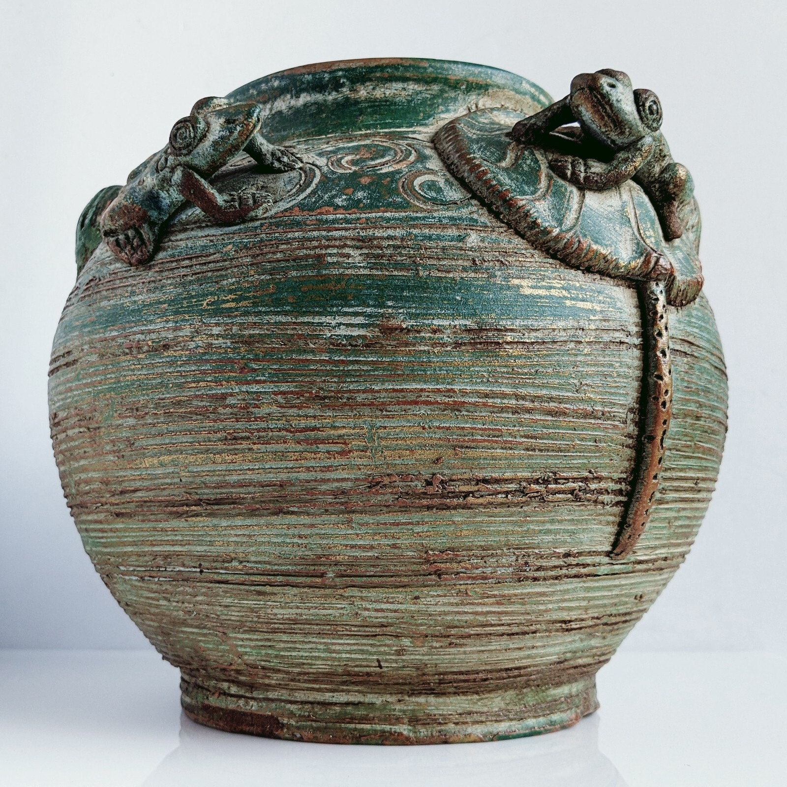 Earthenware Round PLANTER/VASE Handles THAILAND 8 Inches Wide 3.8 lbs