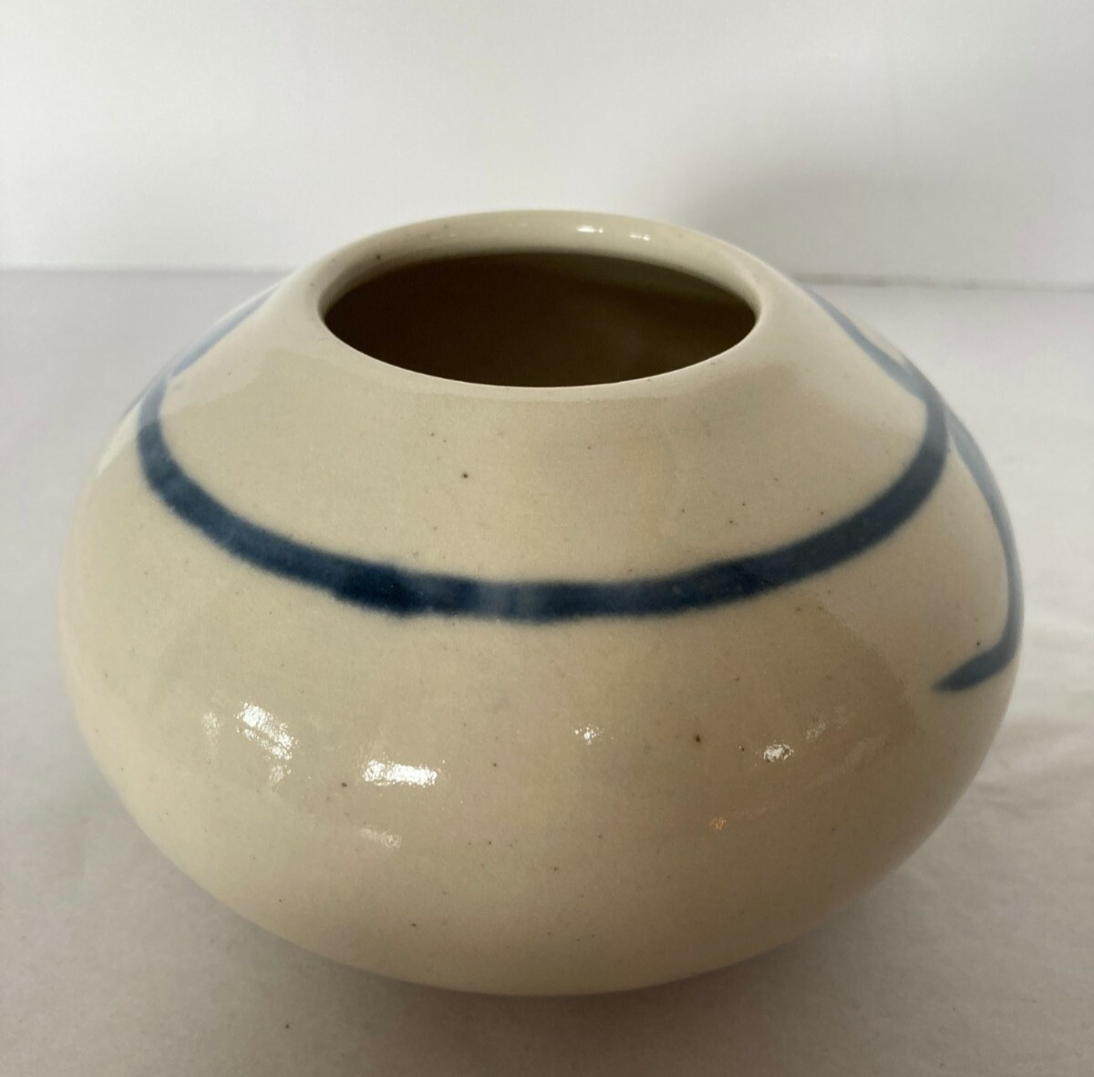 Signed Artist Marguerite Studio Pottery Art 5″ x 3″ Rose Bowl Vase Blue Design