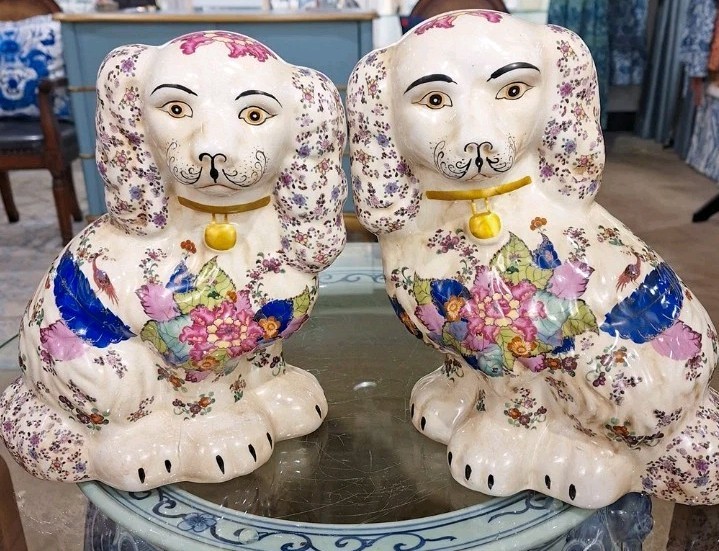 Staffordshire Reproduction Porcelain Tobacco Leaf Dog Figurines -Pair-11.5″H