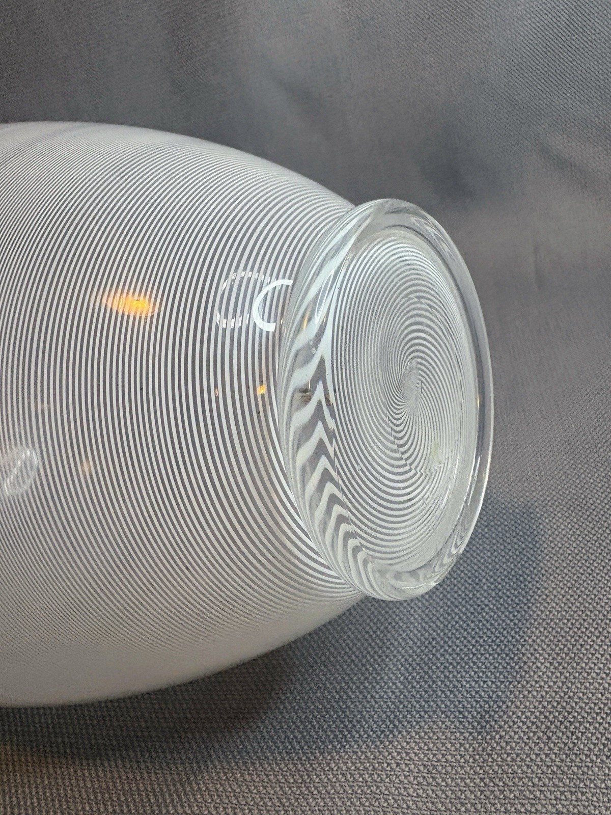 Barovier & Toso Signed Vintage Murano Glass Vase Mezza Filigrana 9 3/4 Inches