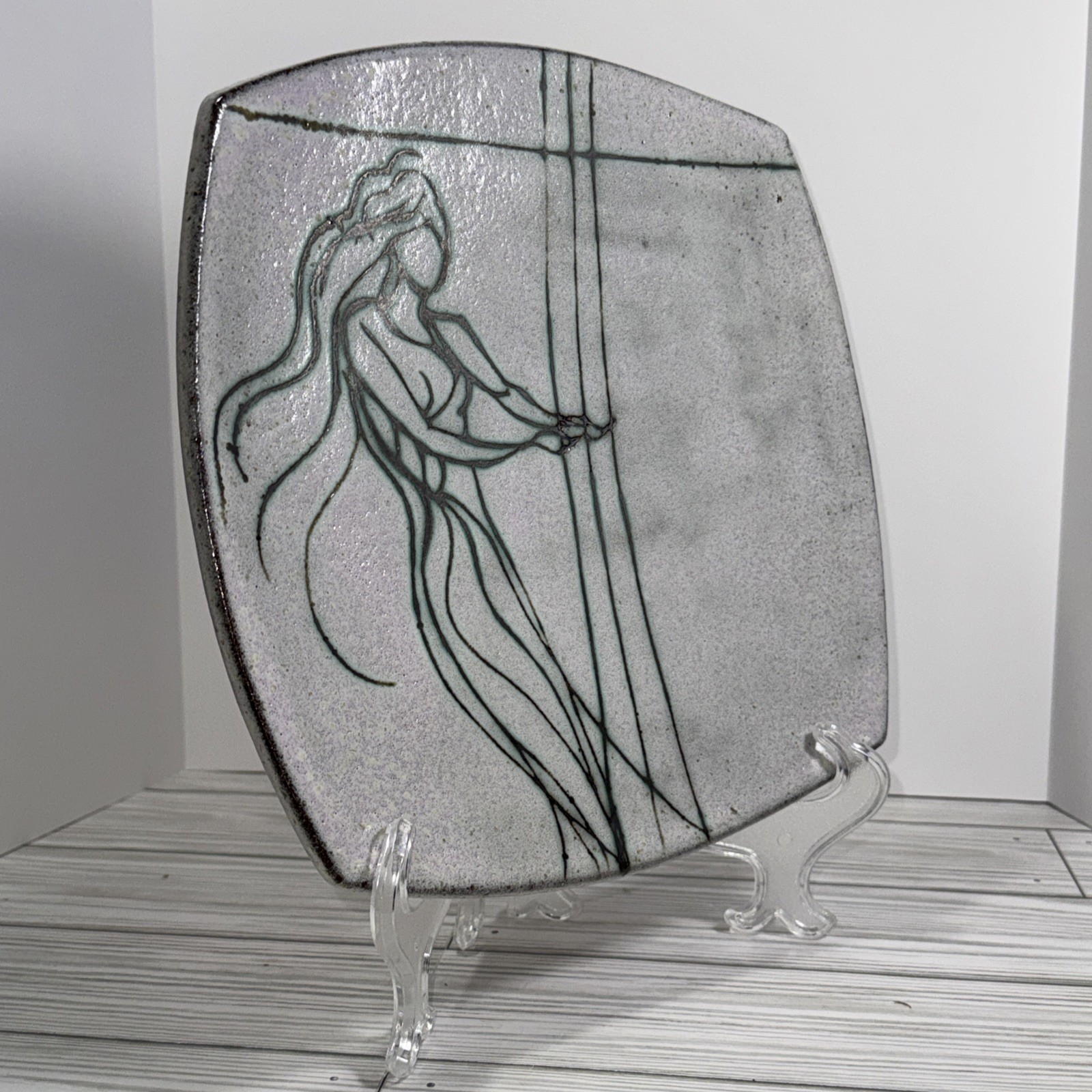 Red Clay Studio Art Plate Raku Style Woman Extending Hand In Water 9.25 Signed