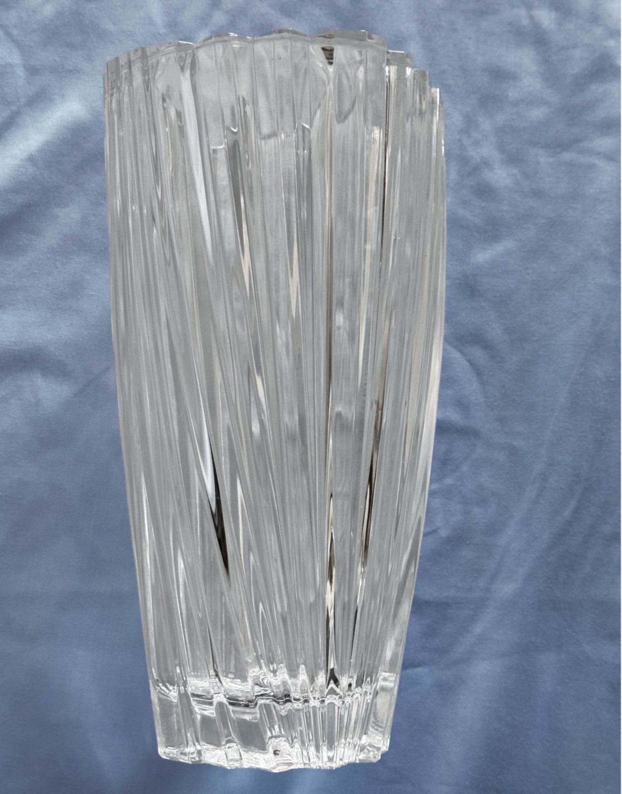Beautiful Cristal D” Arques “Nocturne” Crystal Flower Vase. Crafted in France.