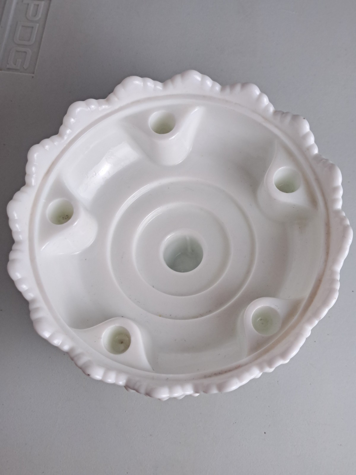 VTG. FENTON Hobnail White Milk Glass 6″ Ruffled Farmhouse Pedestal Candle Bowl