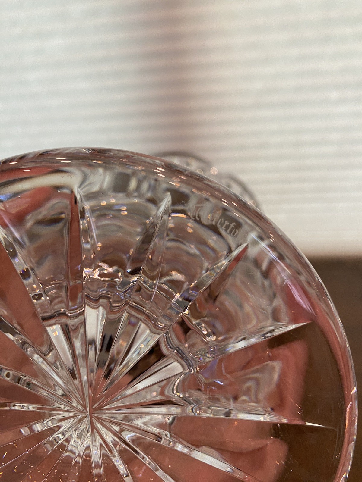 STUNNING VTG 1996 PETER KELLY WATERFORD Crystal ARTISAN Footed Vase SIGNED 10″H