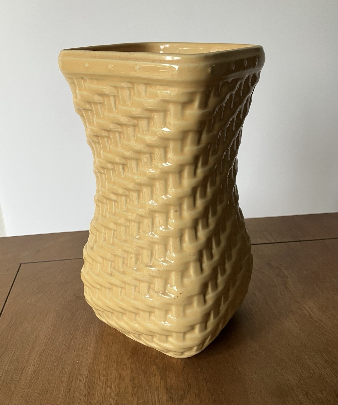 Longaberger Vase Art Pottery Basket Weave Pattern Ceramic 8 3/16 in Chartreuse