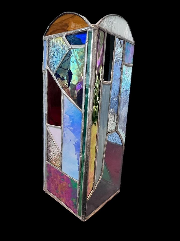 SIGNED HANDMADE MULTI COLORED STAINED GLASS 11 1/4″ TALL X 4″ RECTANGULAR VASE