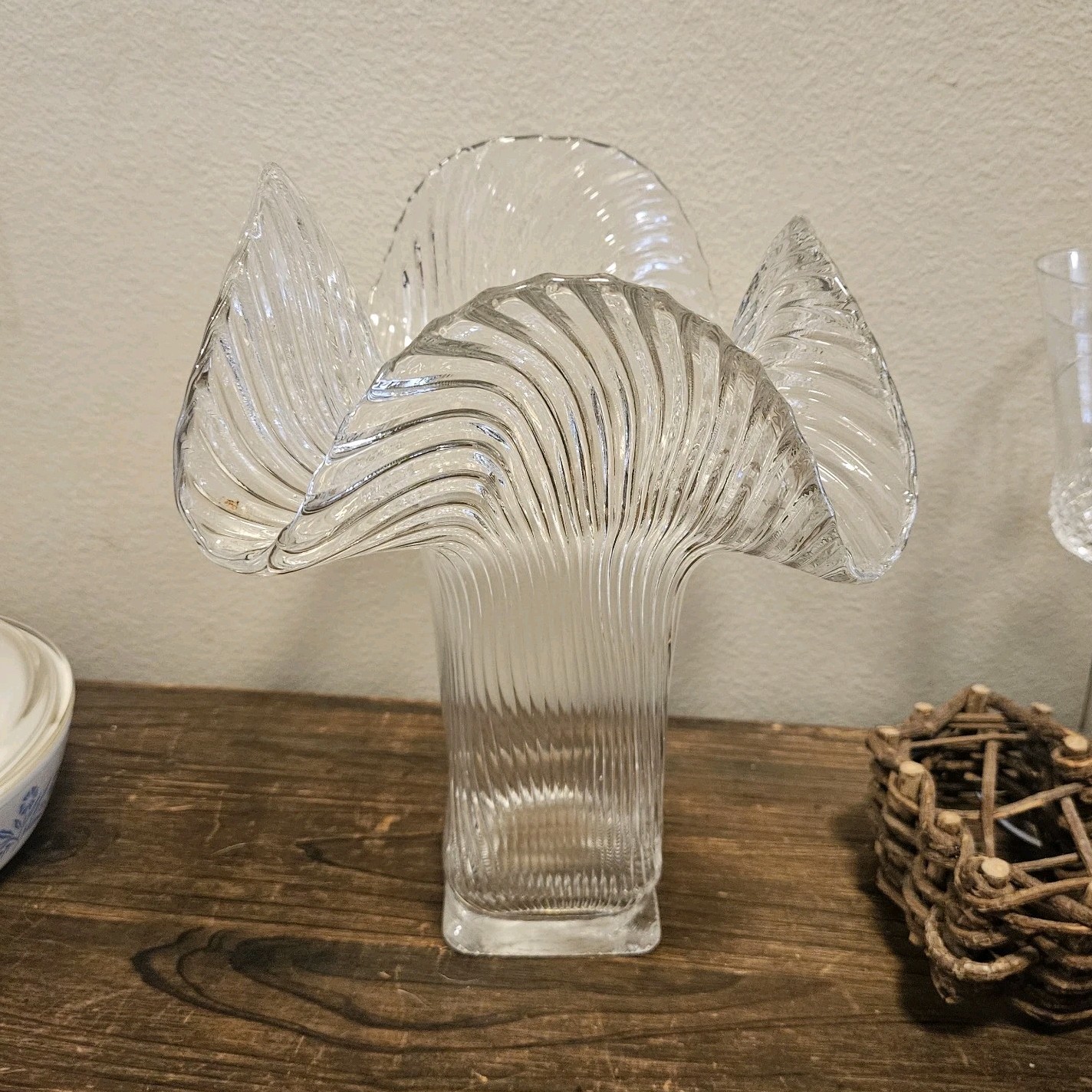 Vintage Riedel Austrian Crystal Handkerchief Vase – 9″ Signed Ribbed Art Glass