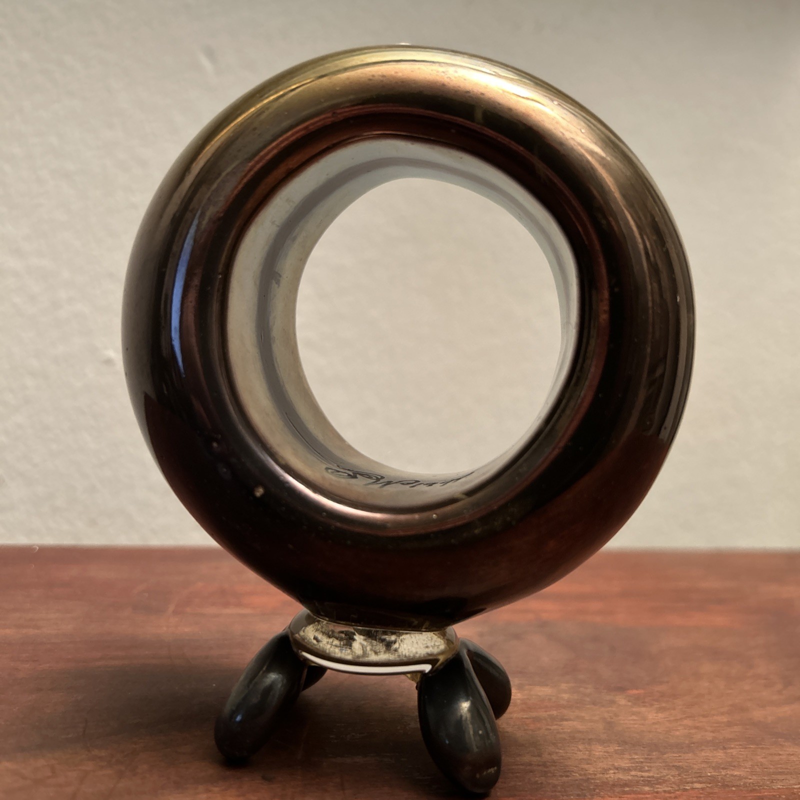 Amazing Donut Shape ArtGlass w/4 Feet