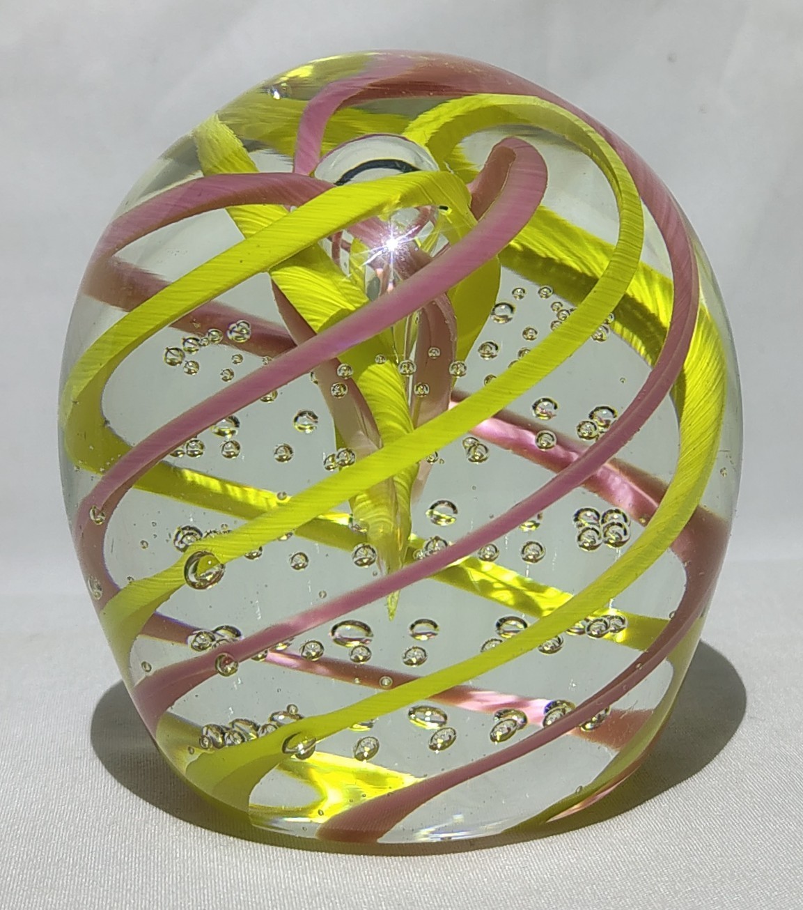 Large Beautiful Ornate Glass Paperweight Pink And Yellow Swirls Bubbles