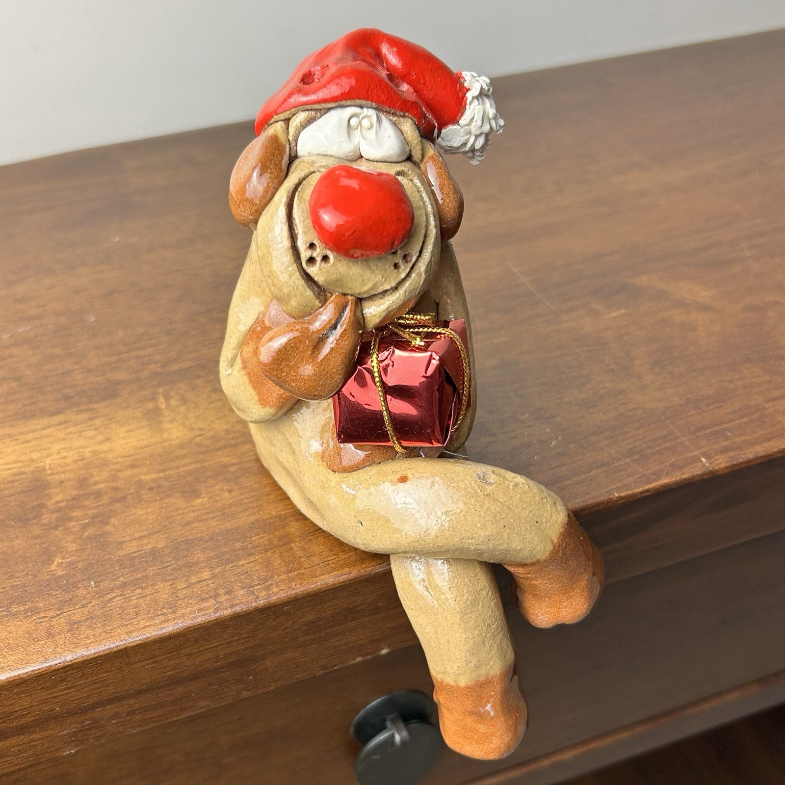Nancy Hicks Folk Art Pottery Reindeer with Present Shelf Sitter Christmas Decor