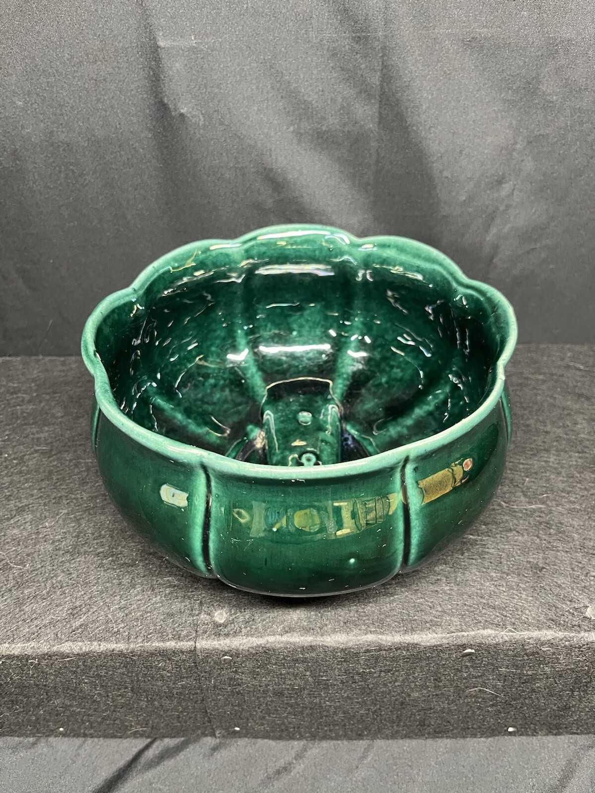 A Unique Vintage Art Deco UPCO Green 8 Panel Pottery Planter Minor Chip