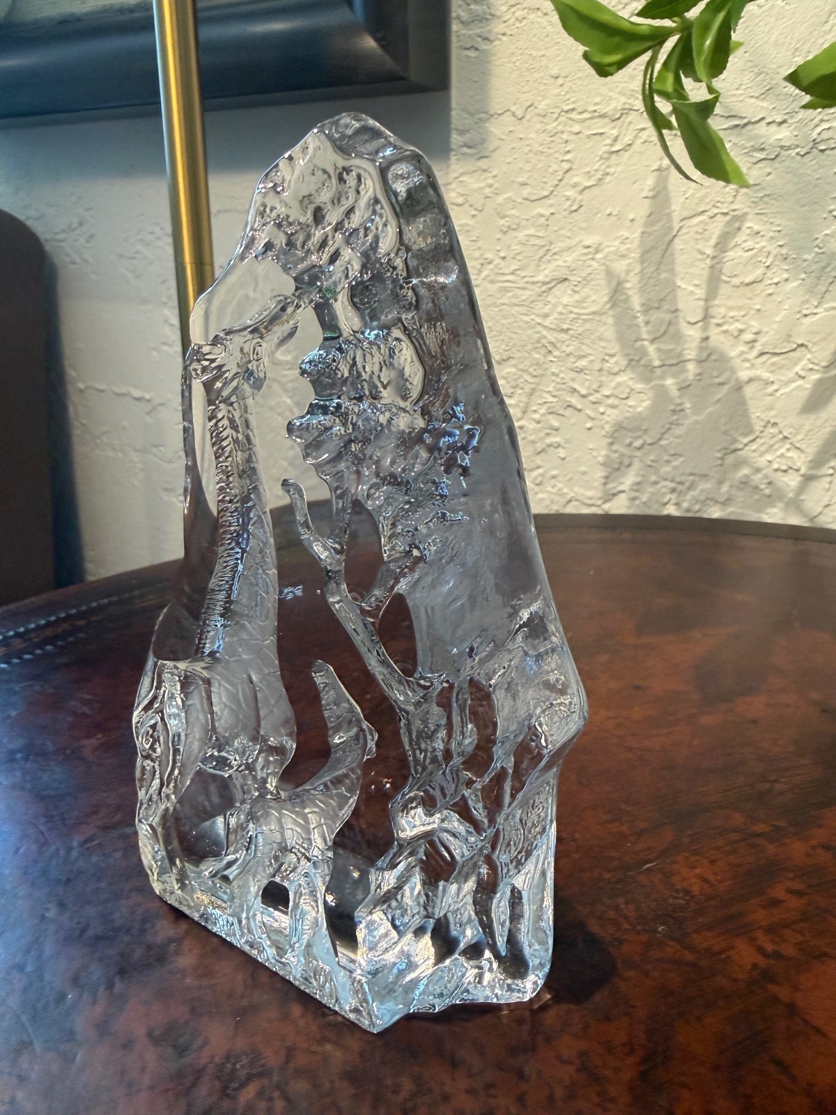 Clear Glass Wildlife Sculpture – Giraffe Family Relief – Scandinavian Style Art