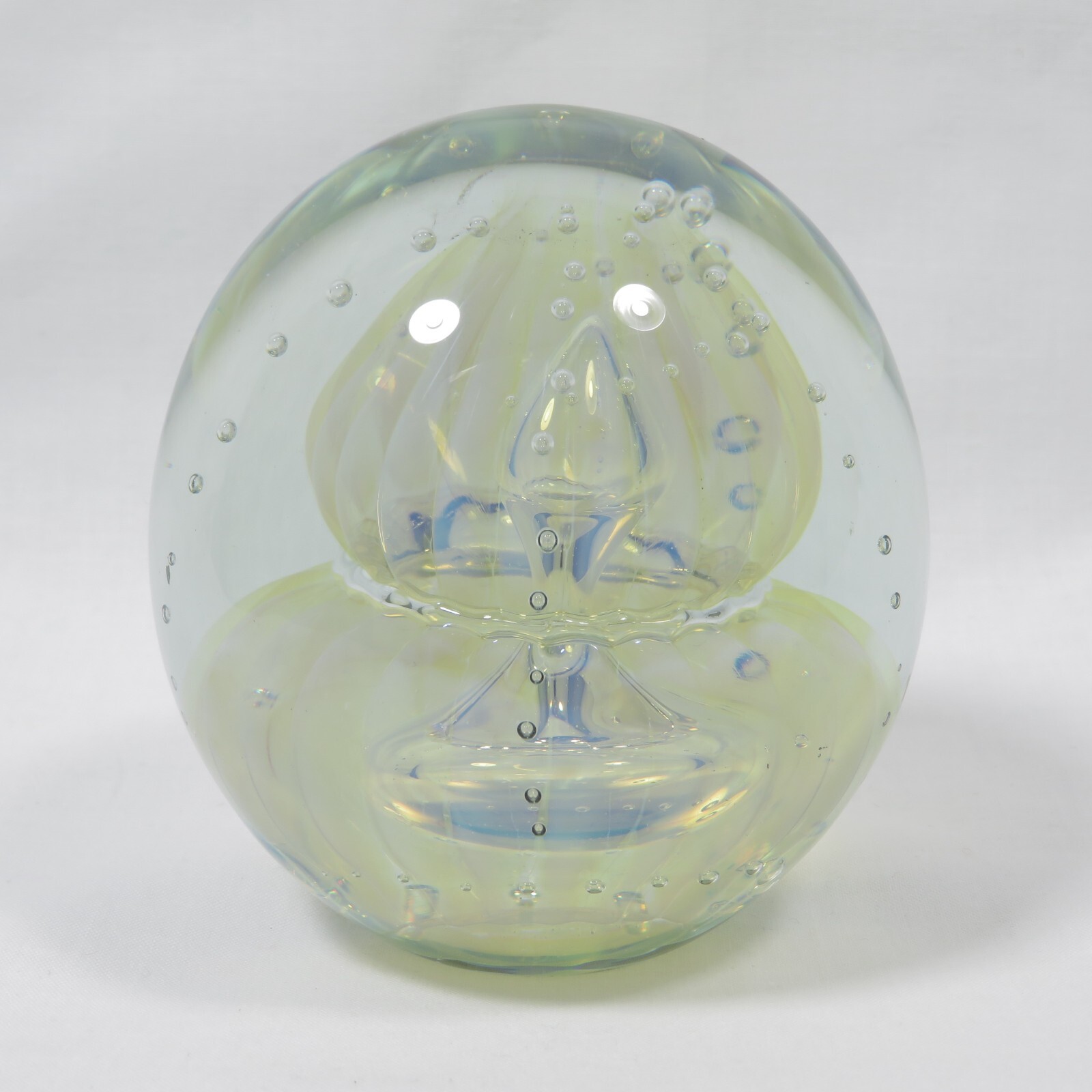 Robert Eickholt Art Glass Paperweight 4″ Opalescent Internal Design 1997