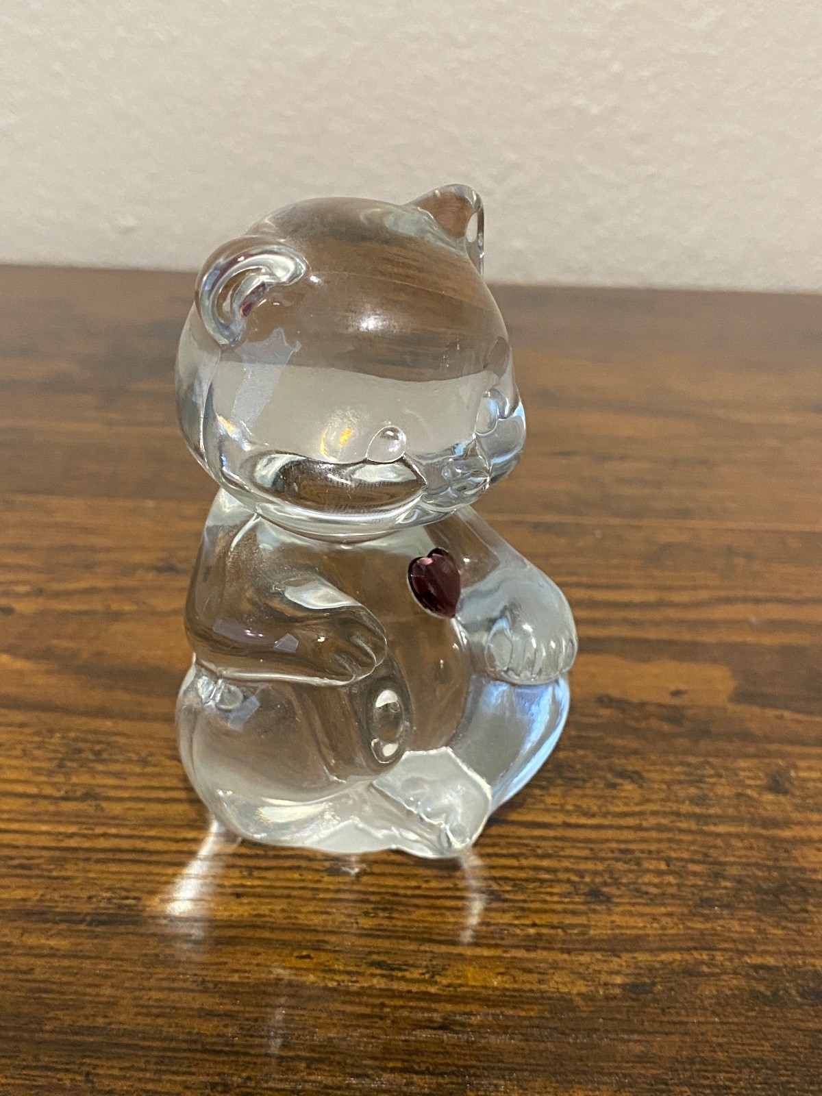 VTG FENTON FEBRUARY Birthstone Bear Art Glass Paperweight 3 3/8″H