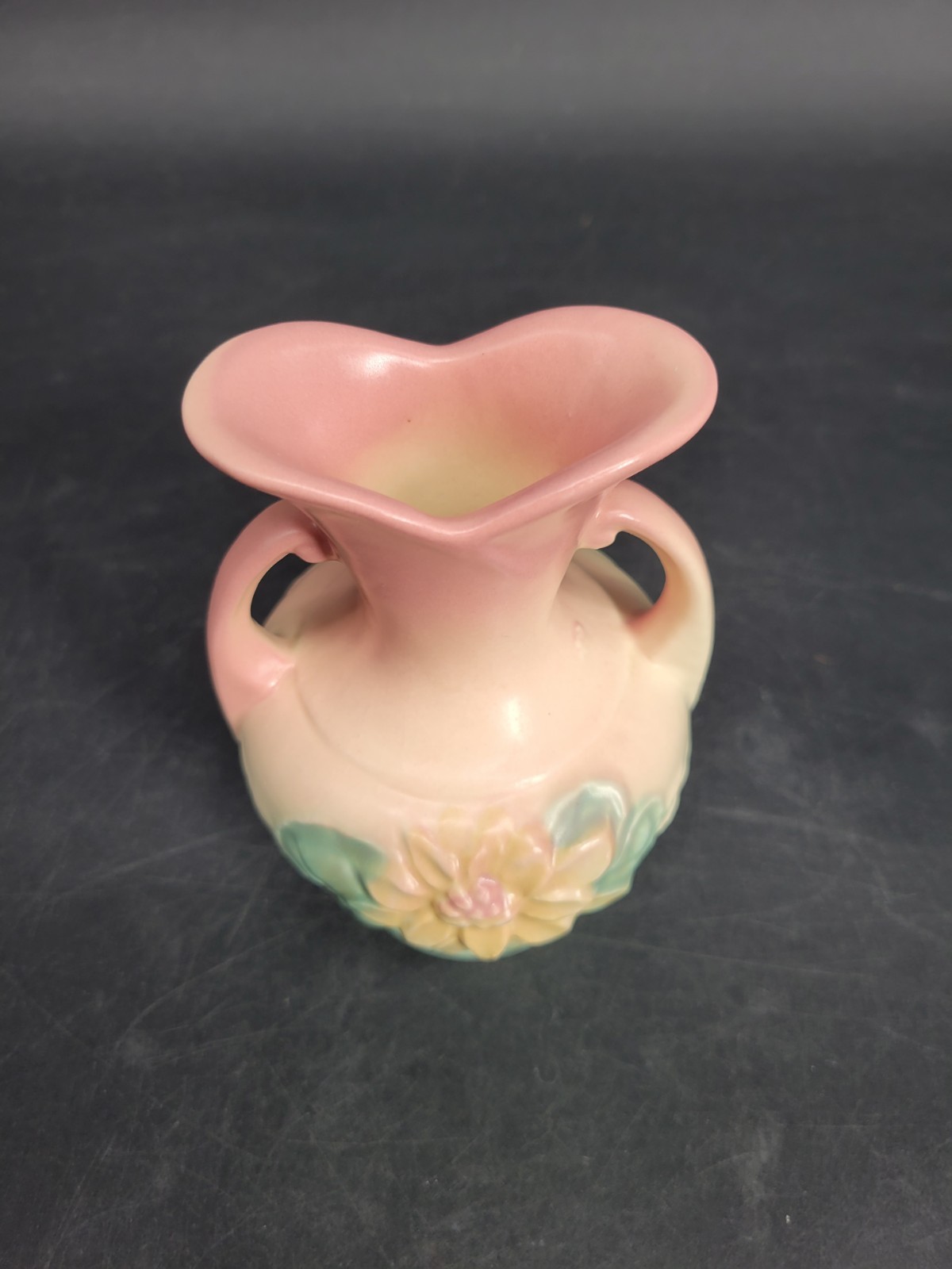 Vintage 1940s Hull Pottery U.S.A. Water Lily Line L-2 5 1/2 Inch 2-Handled Vase
