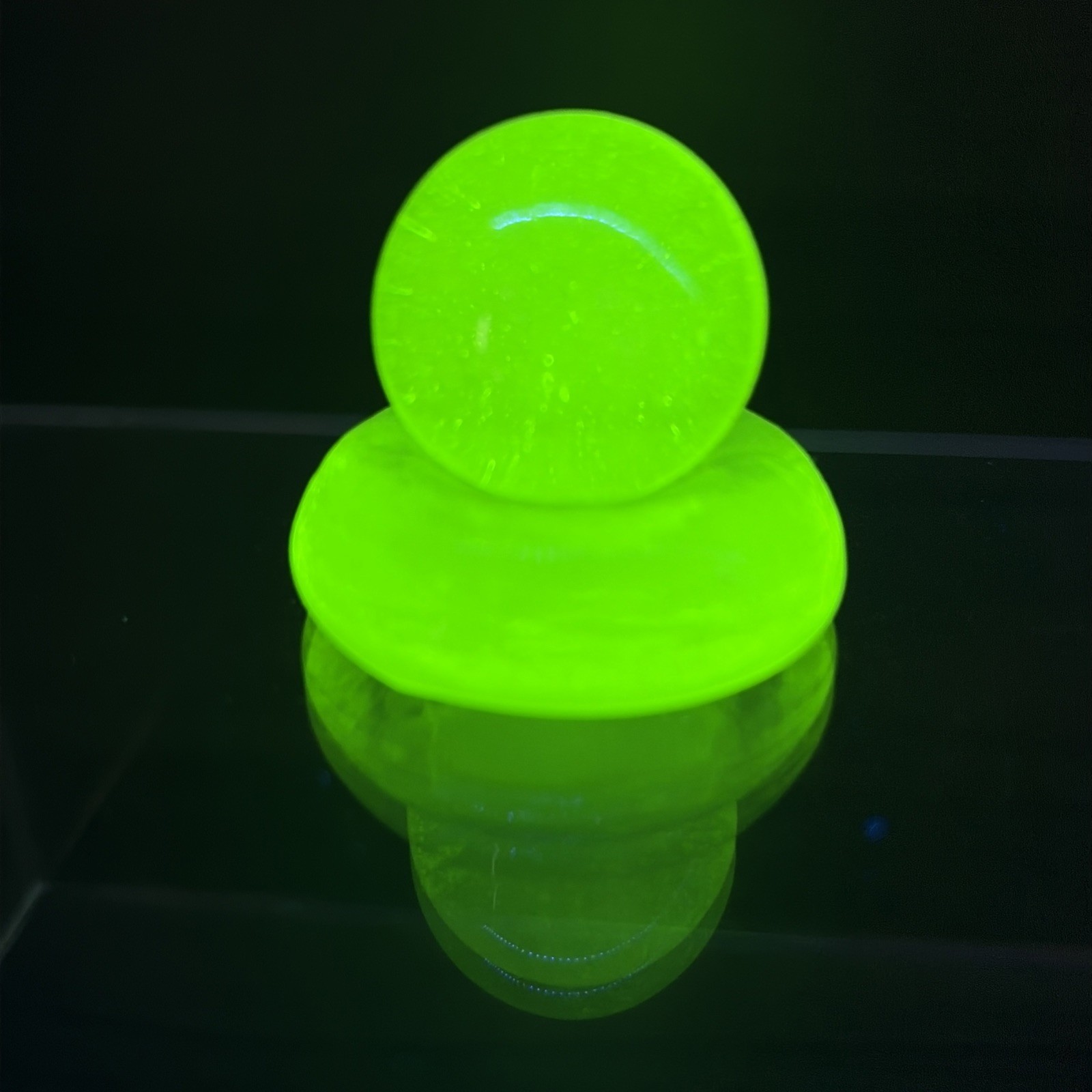Boyd Marble Holder 1.5″ Vaseline Uranium Glass UV Glow w/ 1″ Shooter Marble HTF