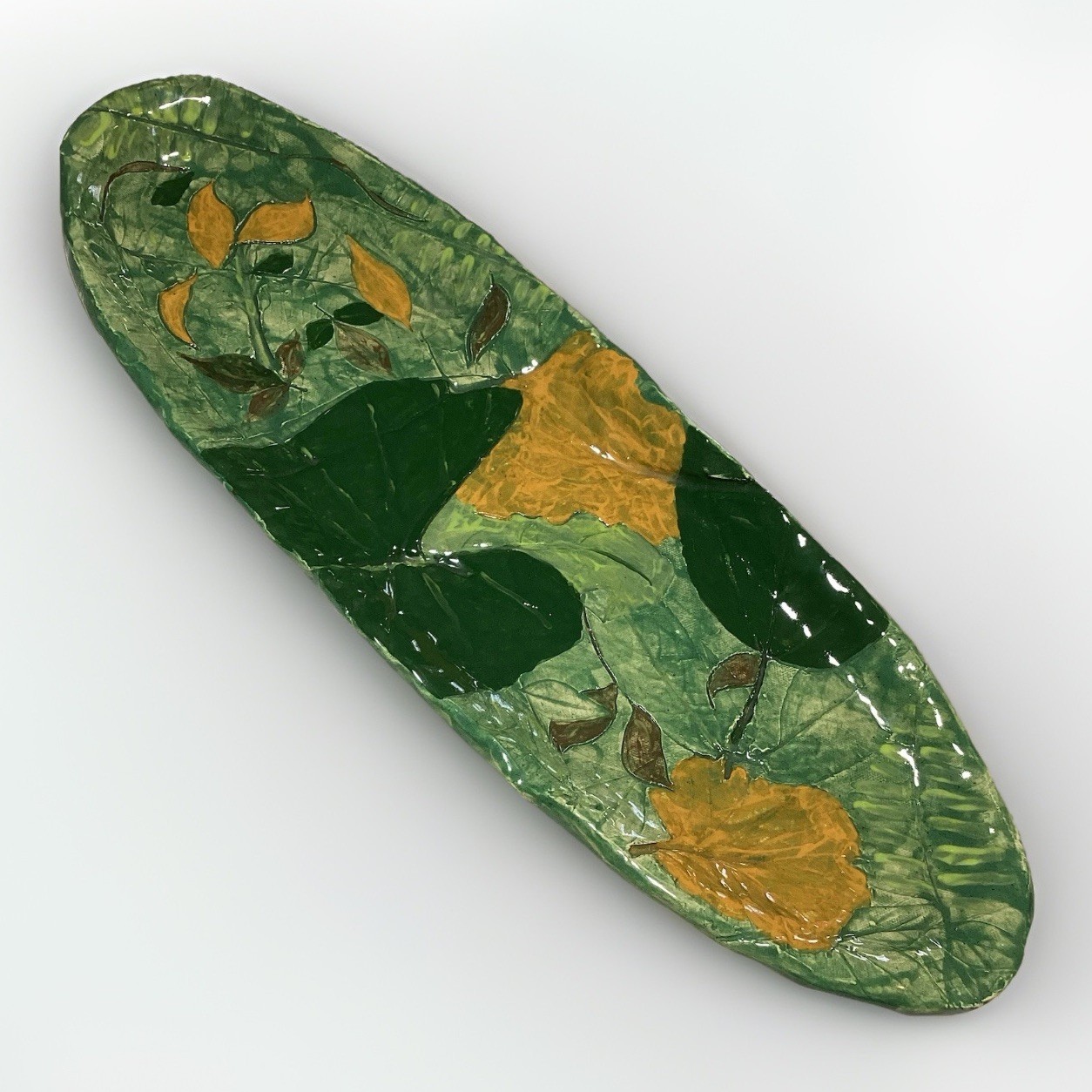 19×6.5×1″ Signed Studio Art Pottery Platter 2005 Greens Nature Leaves Low Relief