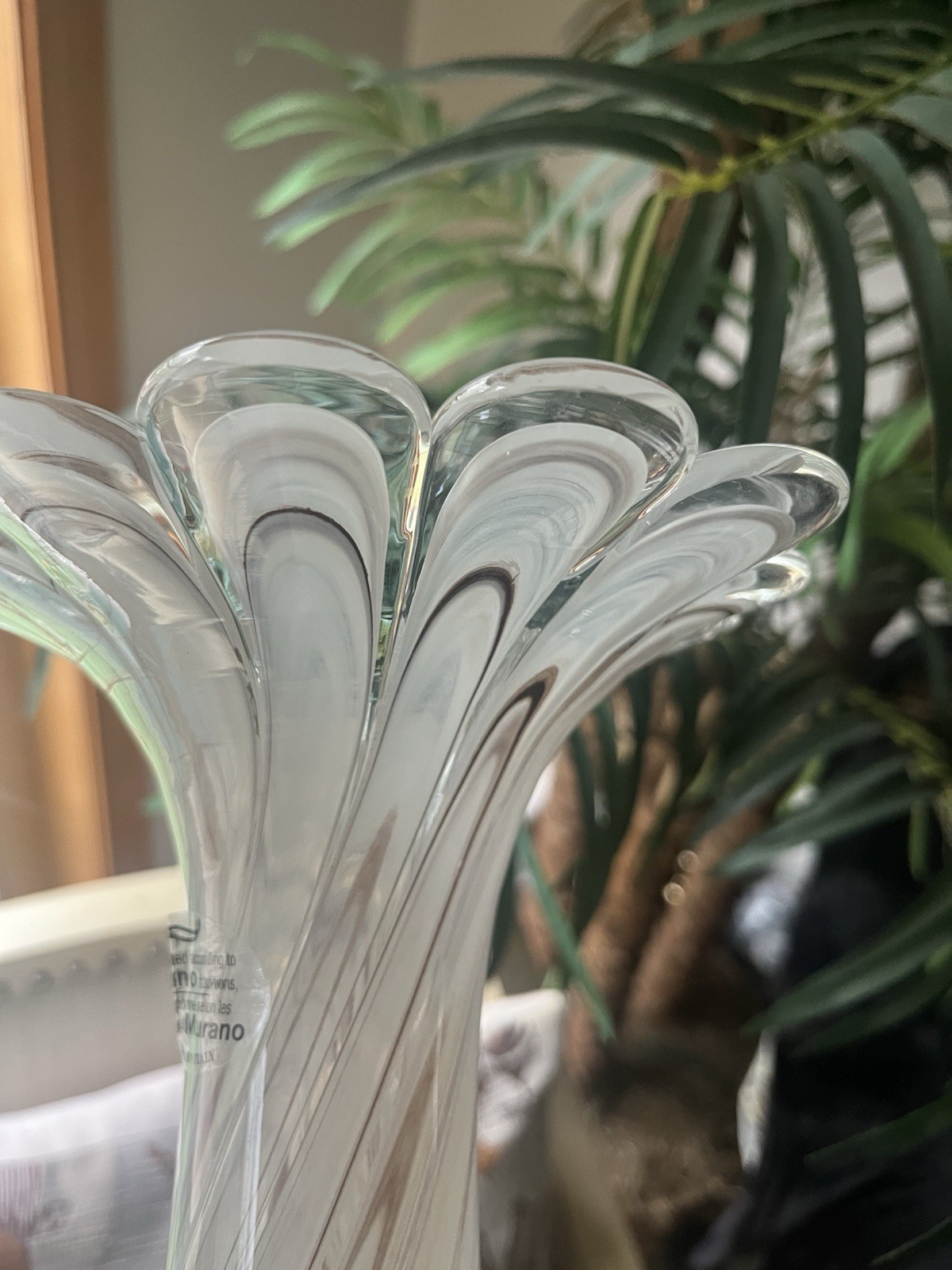 2 NEW ARTISTIC MURANO ART GLASS VASE SWIRL /SCALLOPED TOP . MADE IN ITALY