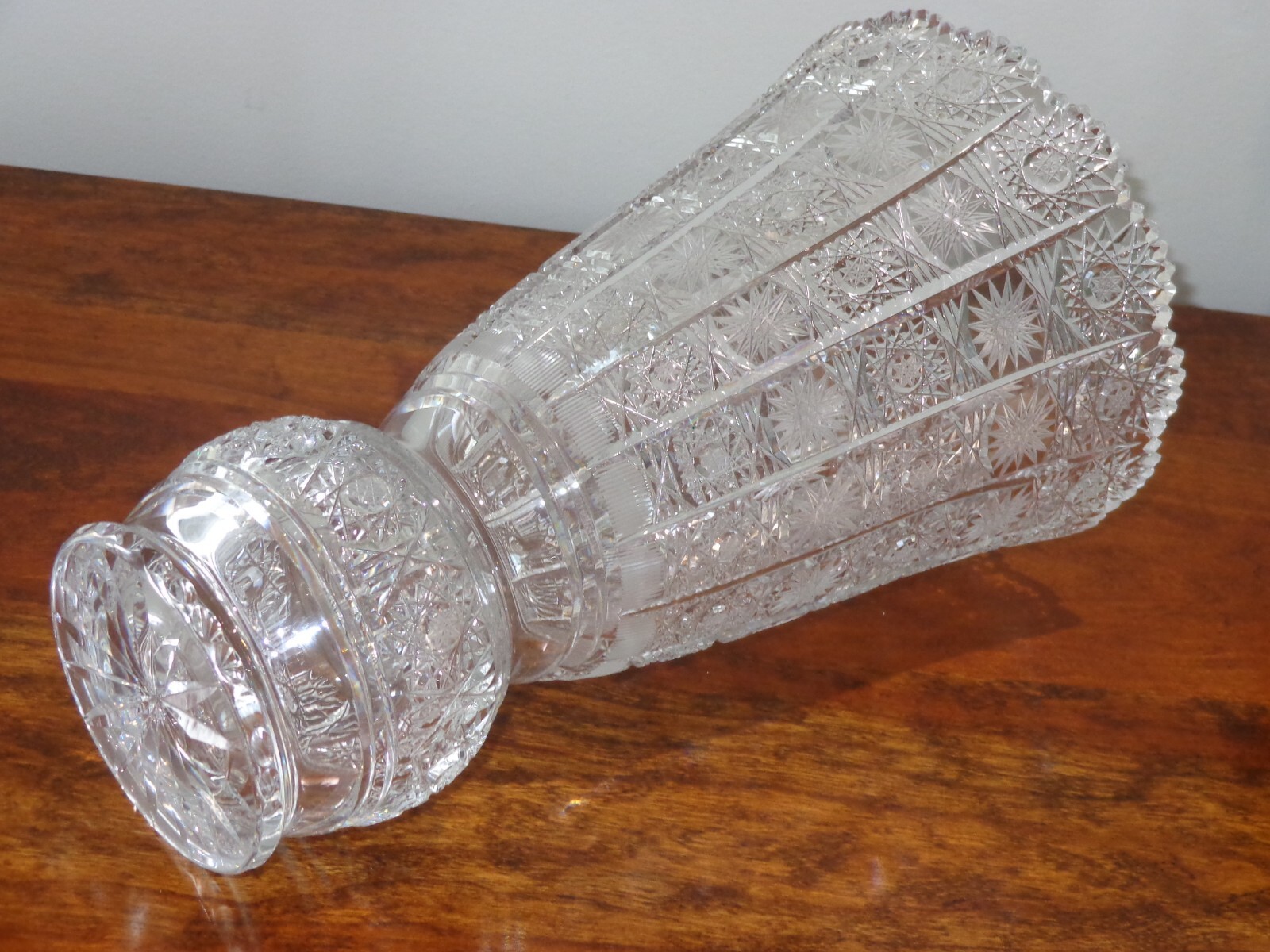 Gorgeous Bohemian Czech Cut Glass Lead Crystal 12″ Vase in QUEENS LACE