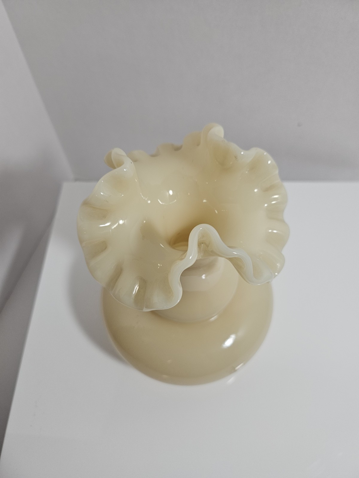 Vintage Fenton Ivory Custard Glass Ruffled Rim Art Glass Vase Beautiful Cream