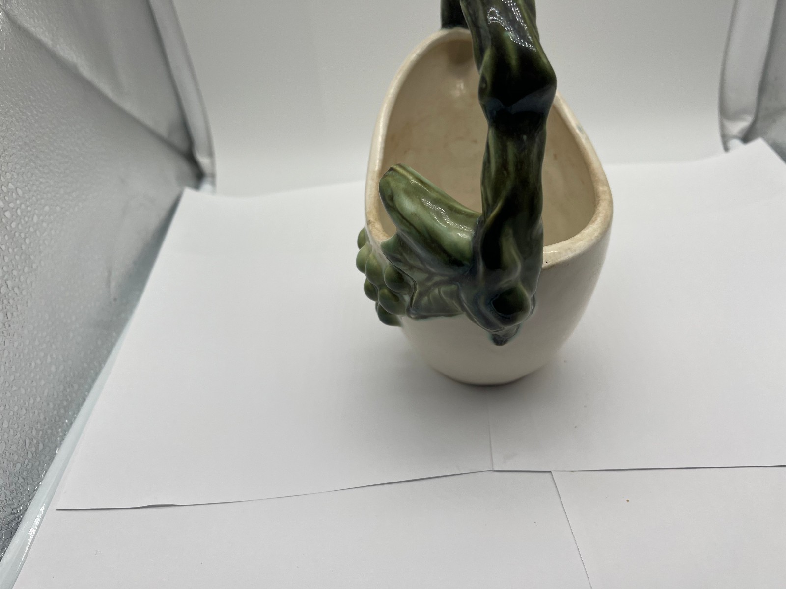 Vintage Hull Pottery Tokay Tuscany White Basket Vase Planter Green Grapes Vine