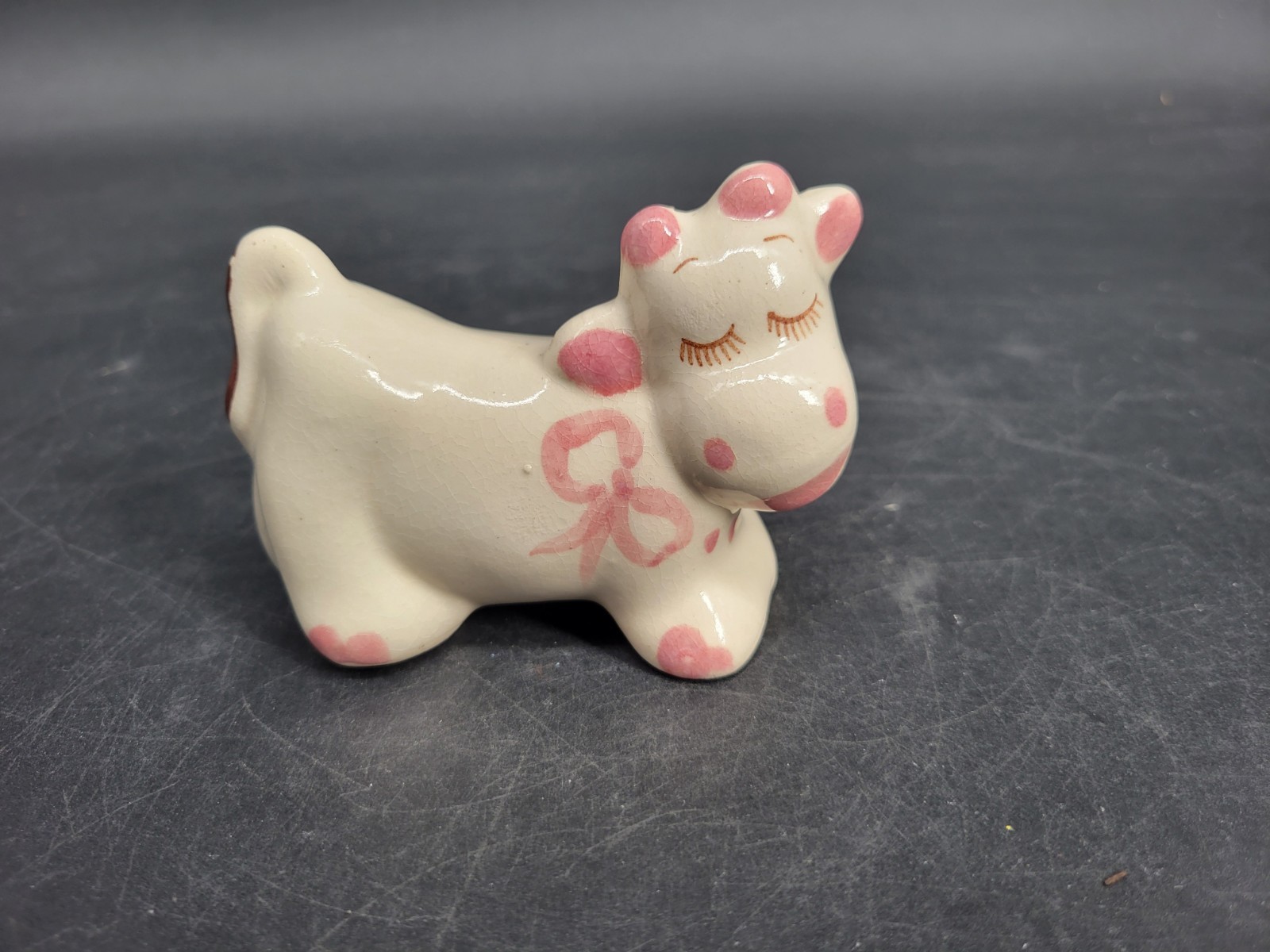 Vtg 1950’s Rio Hondo Pottery California Mama Cow Figurine Eyelashes Pink Ribbon