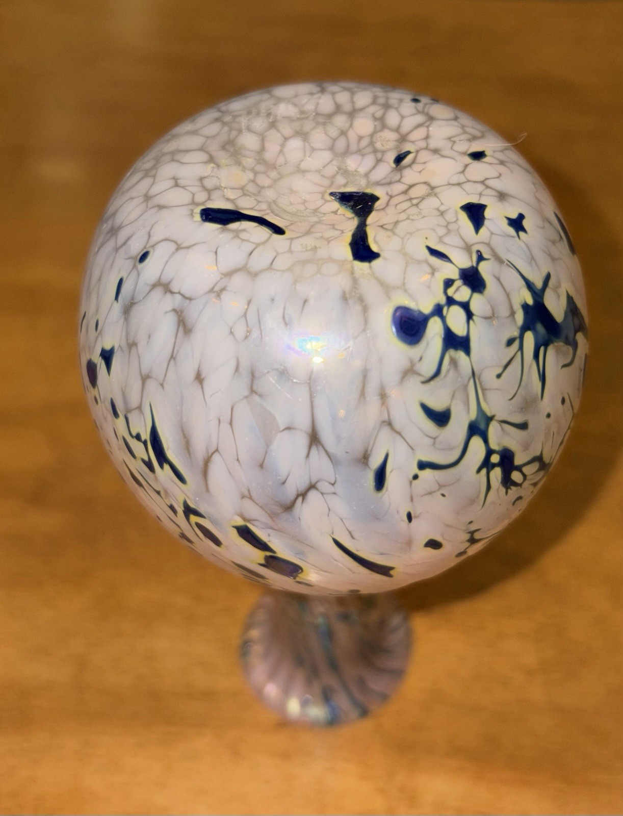 Signed Robert Held Studio Art Glass Iridescent Bud Vase 5″ Tall – Mint Condition