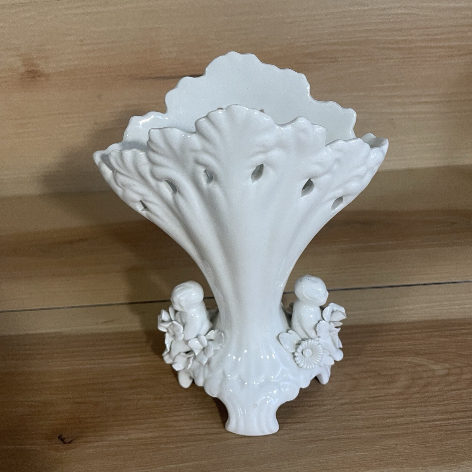 Vintage Capodimonte Cherubs Flowers White Porcelain Fan Vase Italy