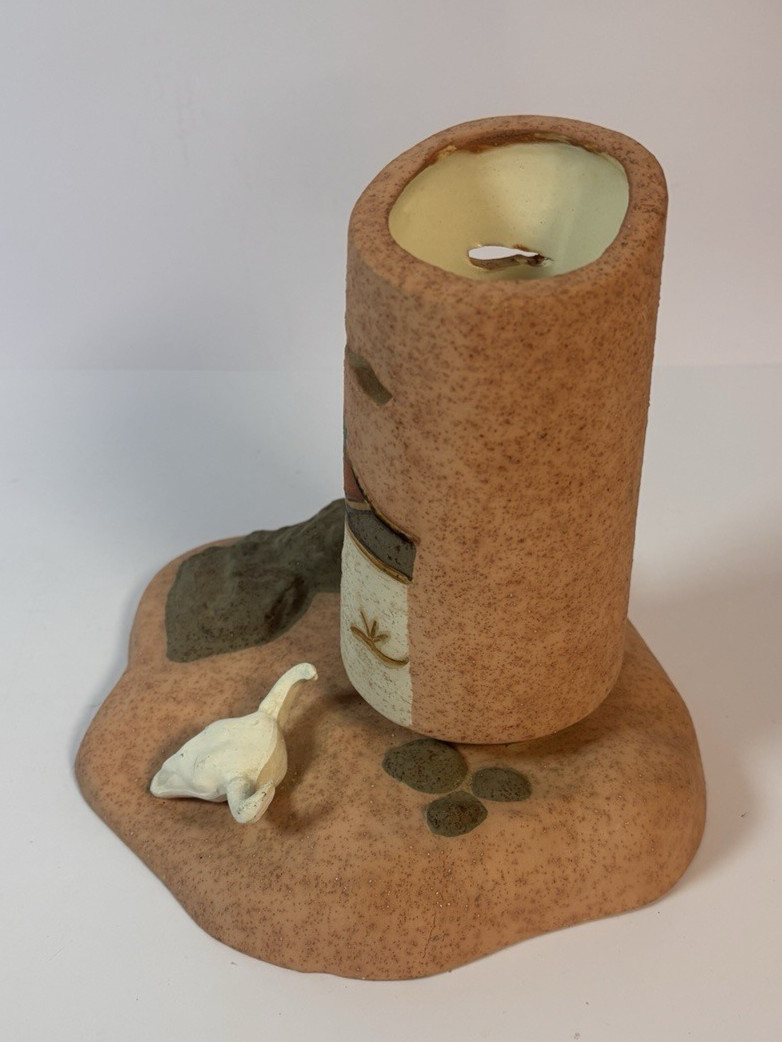 Southwestern Desert Art Pottery Vase Cactus Longhorn Skull Sculpture 7.5″
