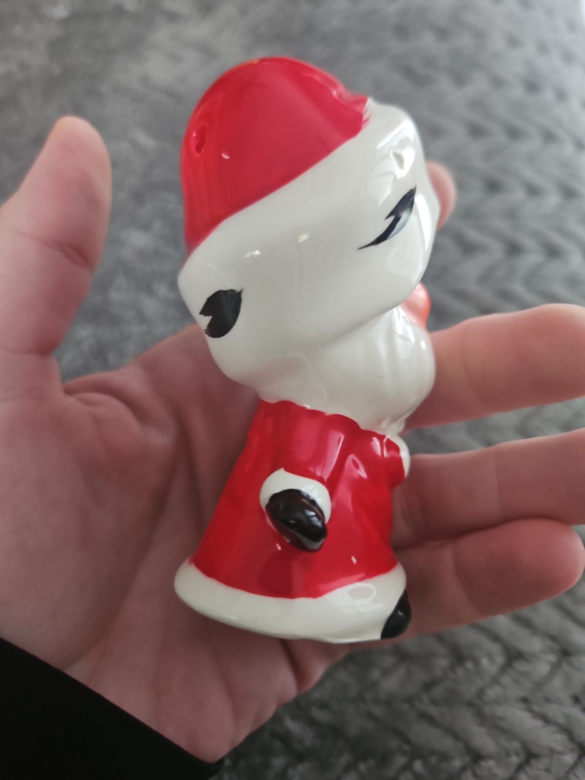 Made in Japan Christmas Mr & Mrs Claus Salt & Pepper Shakers (Never Used) MINT