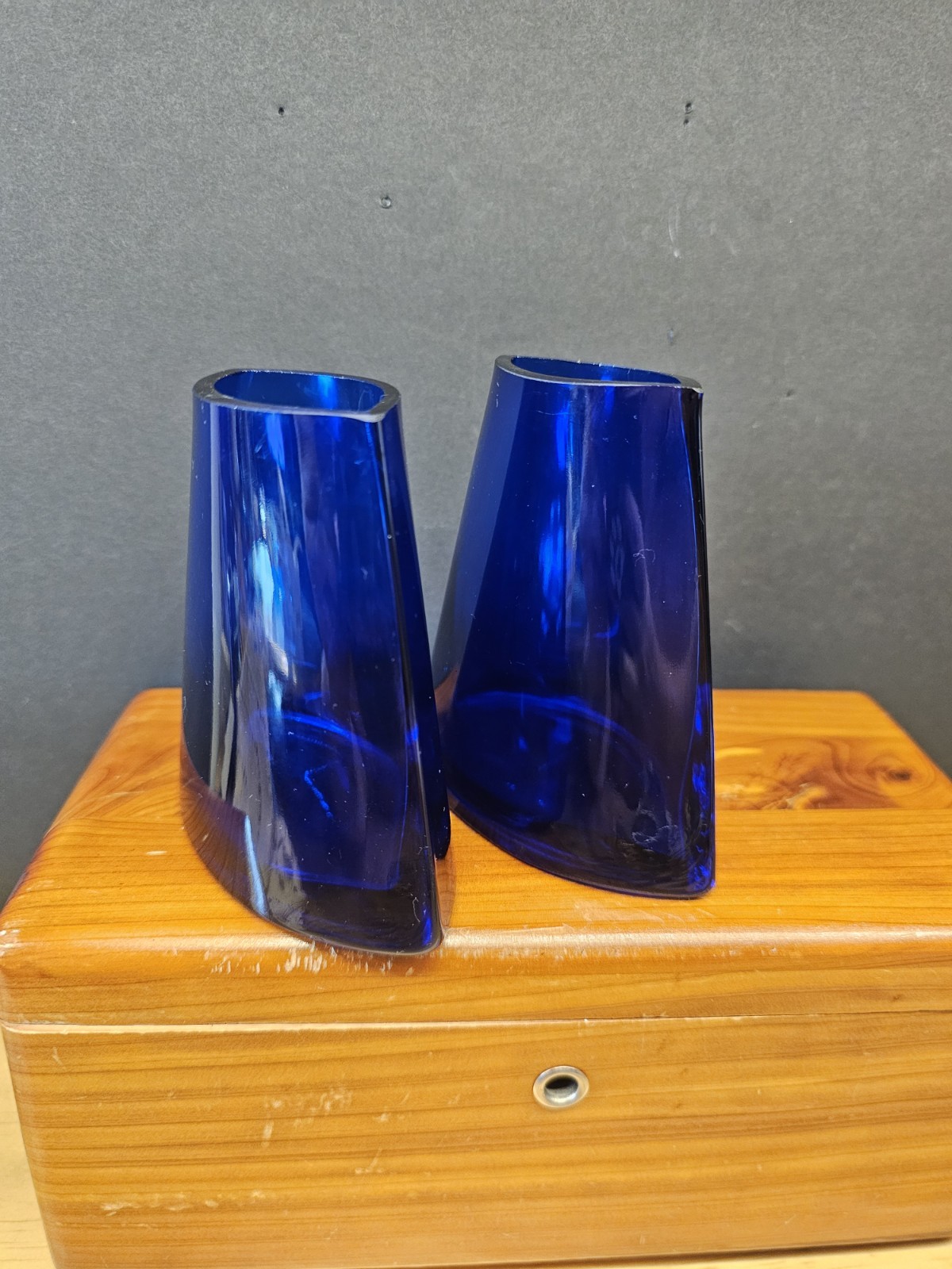 Set Of 2, Colbalt Blue 4″ Vases, Art Glass Curved Oval
