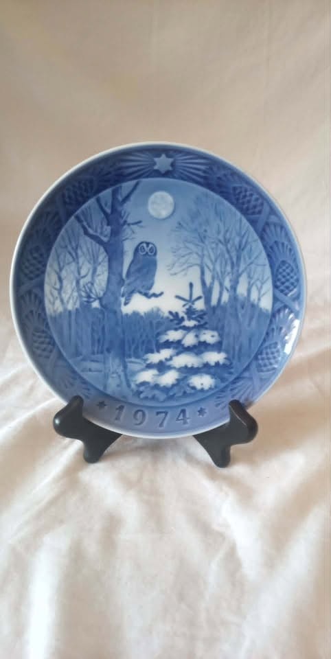 Royal Copenhagen 1974 Winter Twilight Christmas Collector Plate Owl Denmark