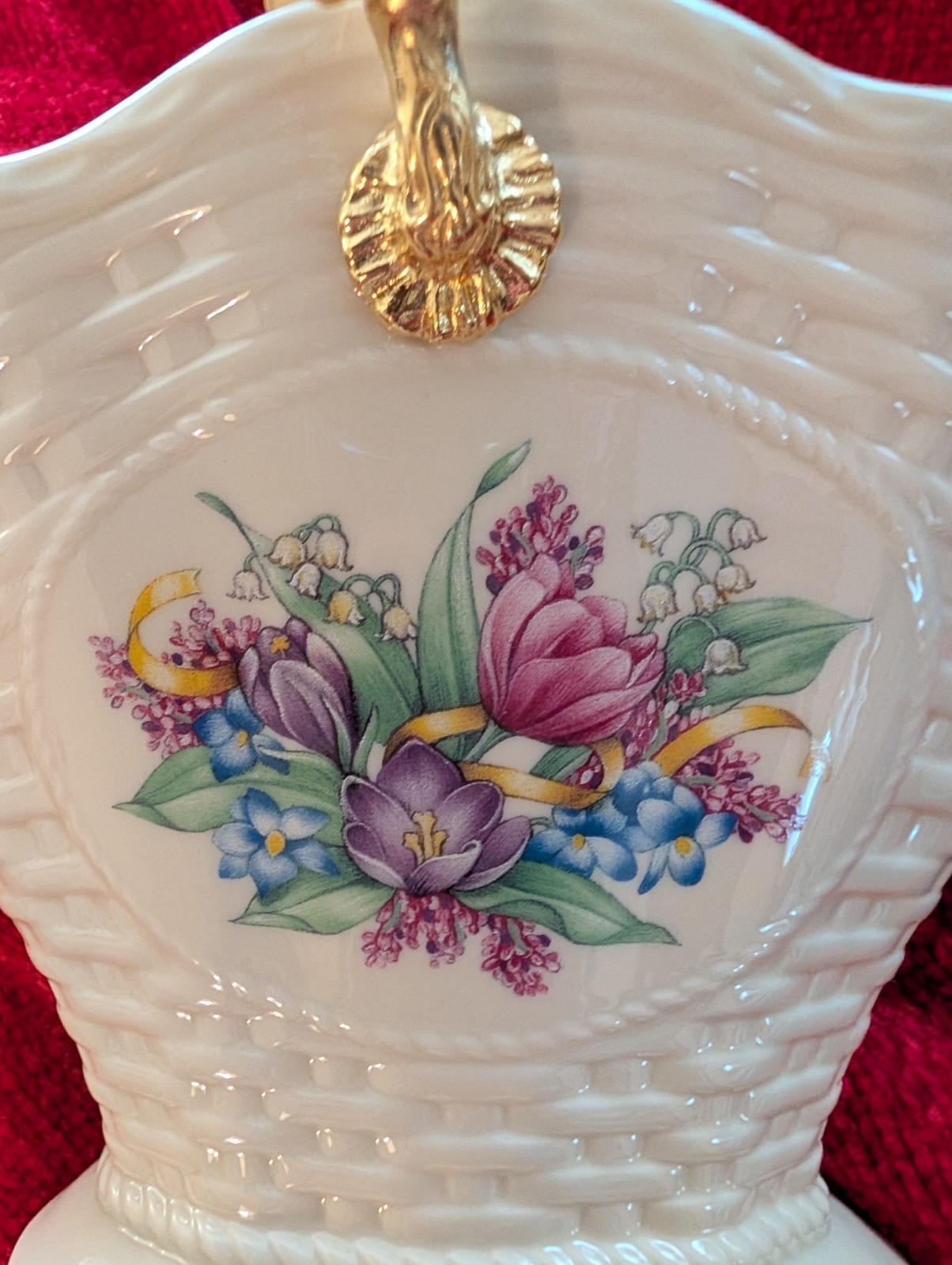 Lenox Spring Flowers 9″ Oval Basket w Gold Handle and 6″ Spring Flowers Vase