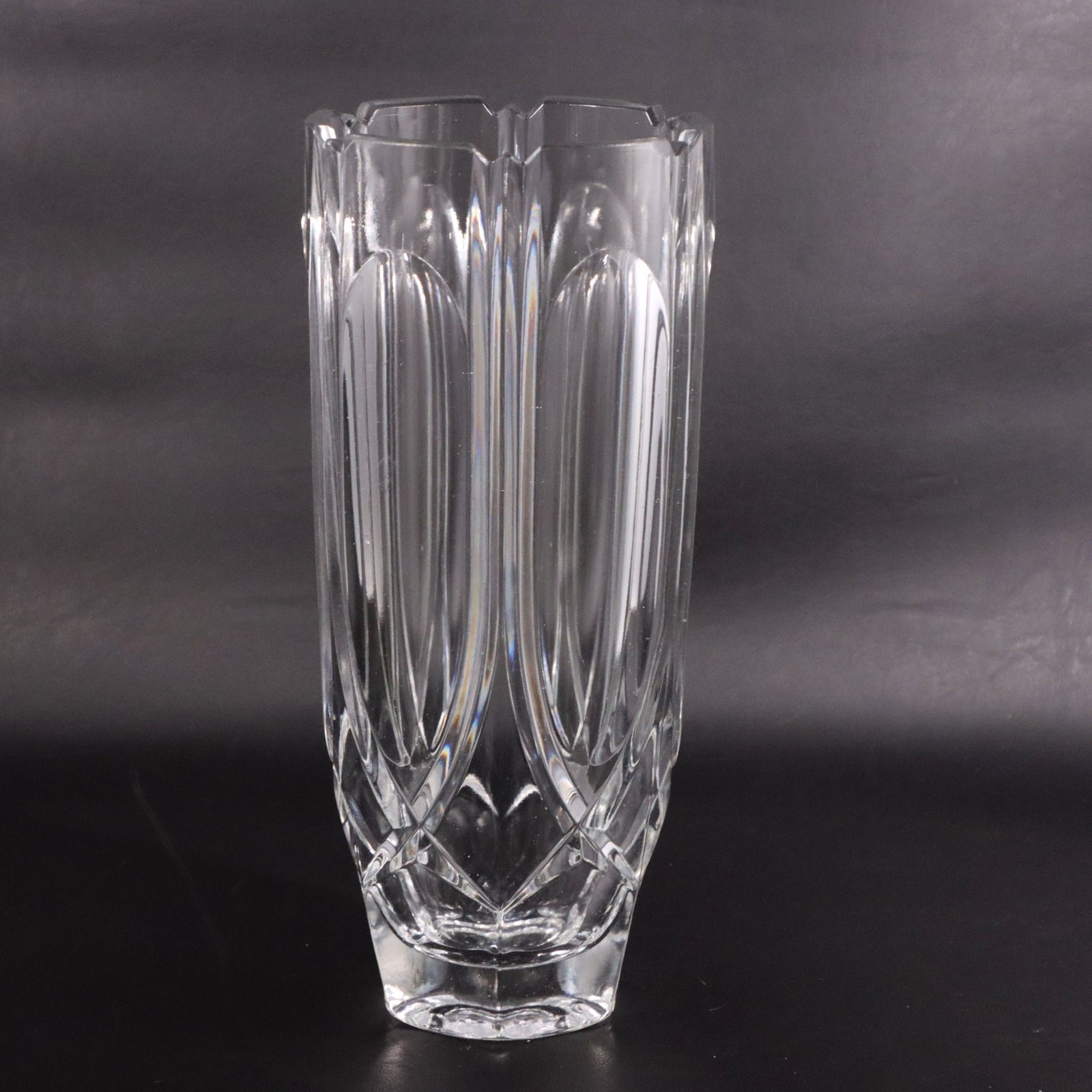 Glass Flower Vase Vertical Grooves Optic Panels Notched Rim 10″