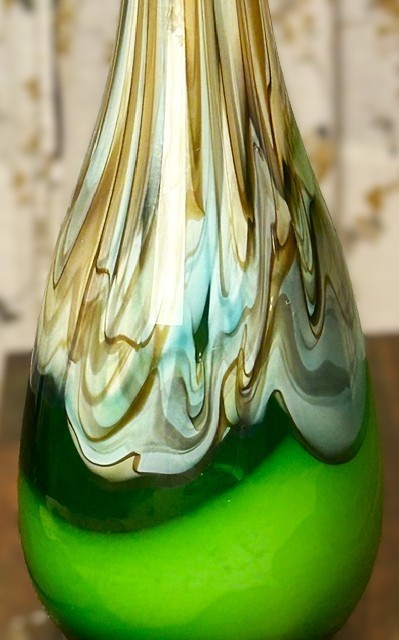 VINTAGE MURANO-STYLE ART GLASS GREEN PSYCHEDELIC LONG-NECKED VASE- 23″ HEIGHT