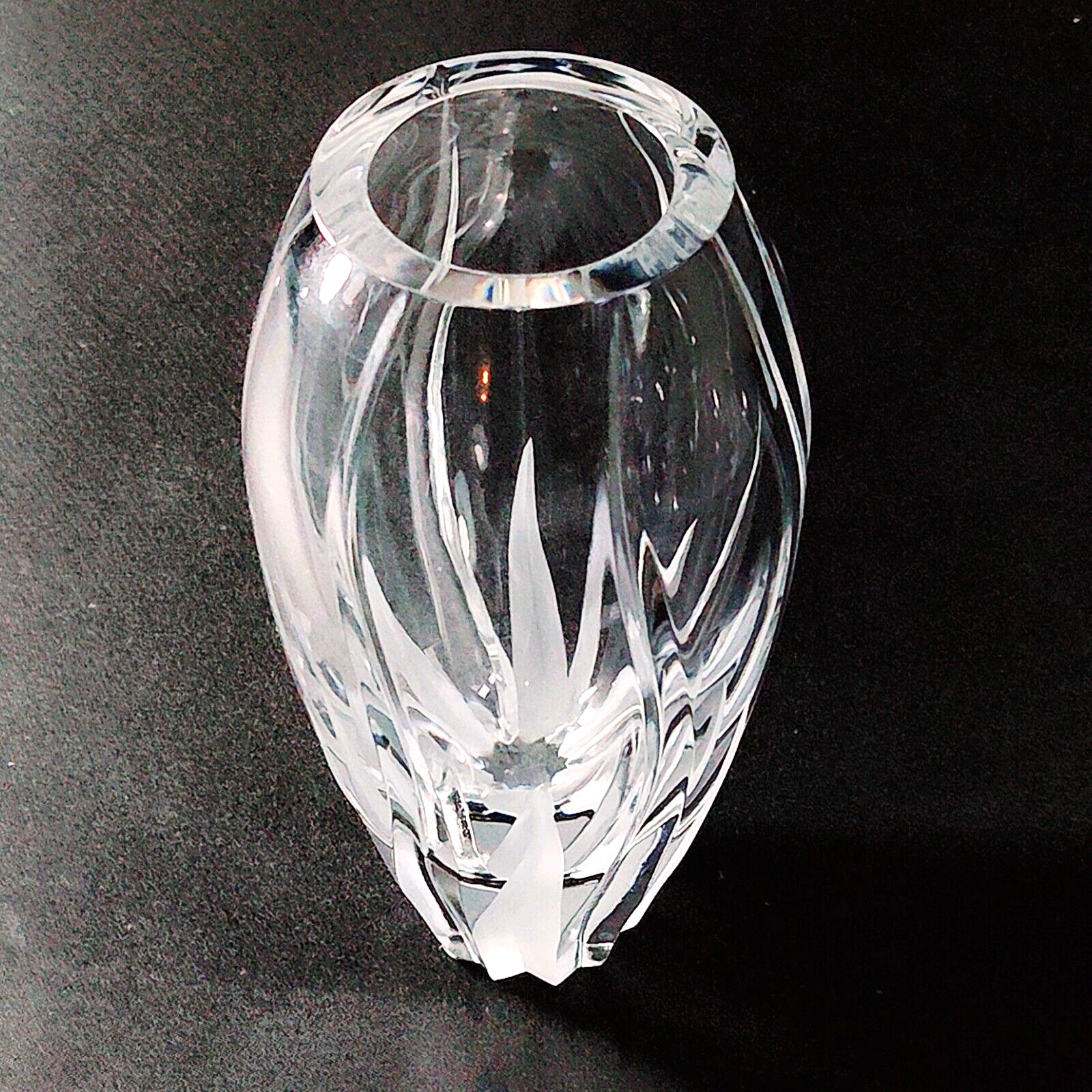 MIKASA FLAME D’AMORE VASE, Cut & Frosted Lead Crystal, 7.25″, Made in Slovenia