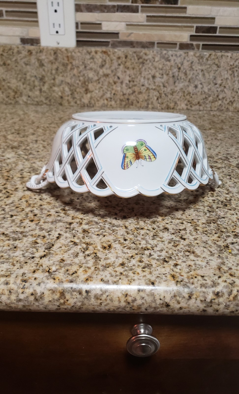 Herend Queen Victoria Weave Reticulated Basket Bowl 10” Hand Painted 7402/VBO