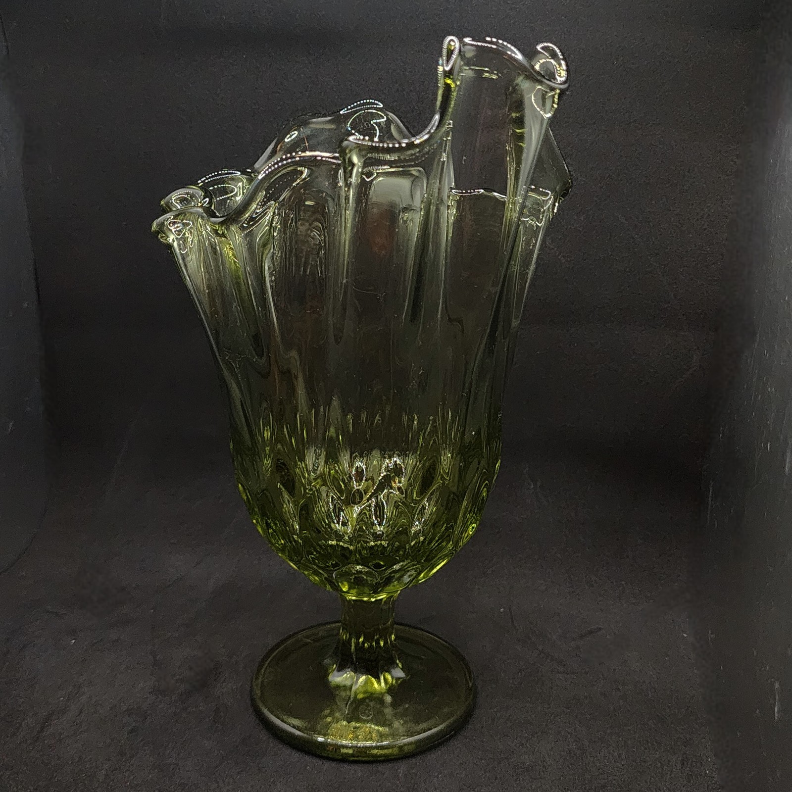 Vtg Fenton Colonial/Avacado Green Sung Handkerchief Glass Vase, Celery, Pedestal