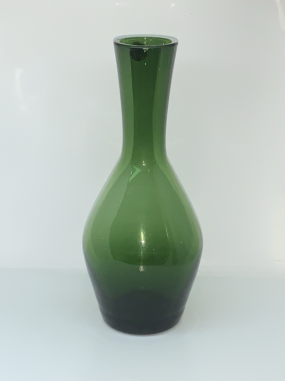 Magnor Norsk Green Glass Vase 9 1/4” ~ Norway