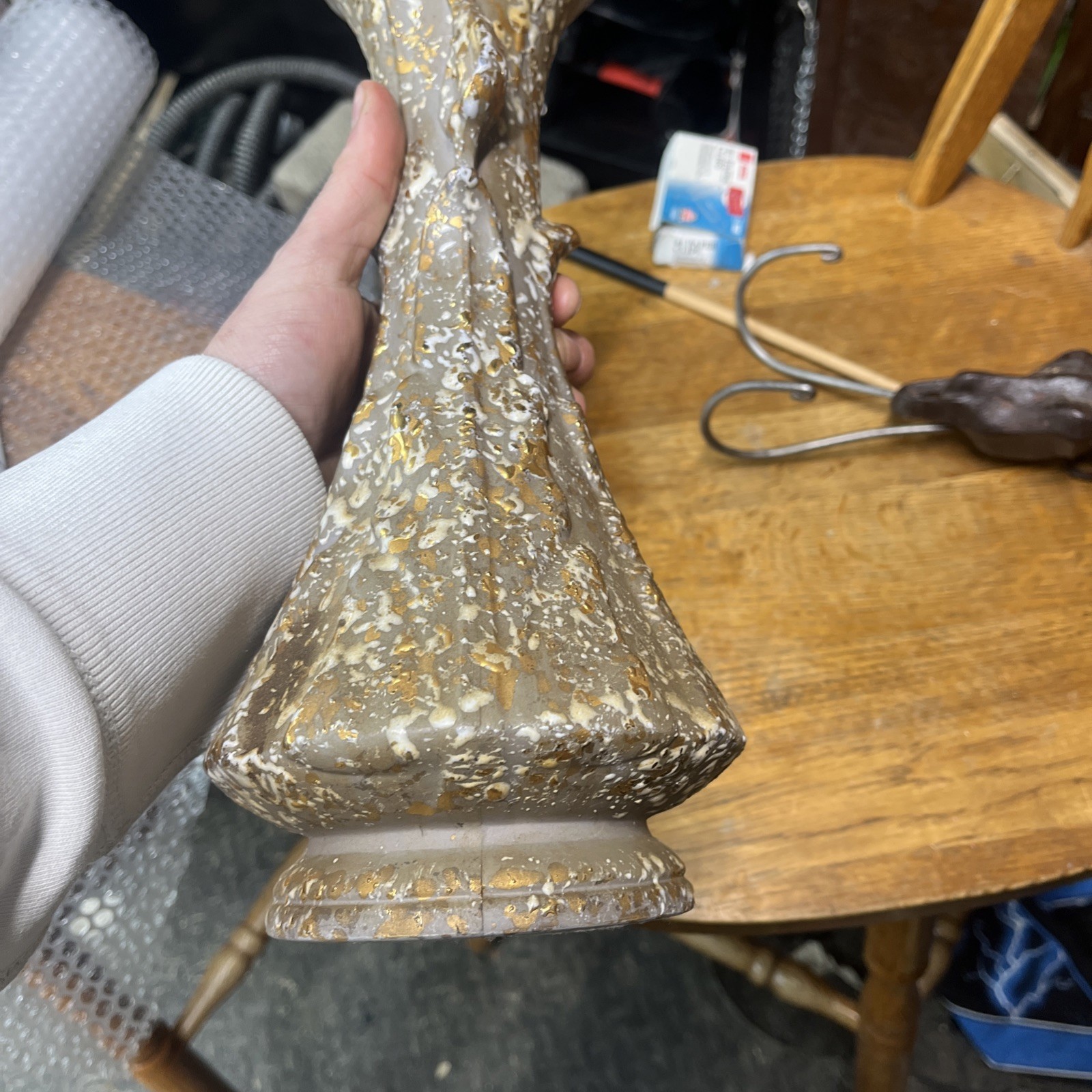 Vintage Set Of 2 Savoy China Art Pottery Vases w/Speckled 24 Karat Gold & White