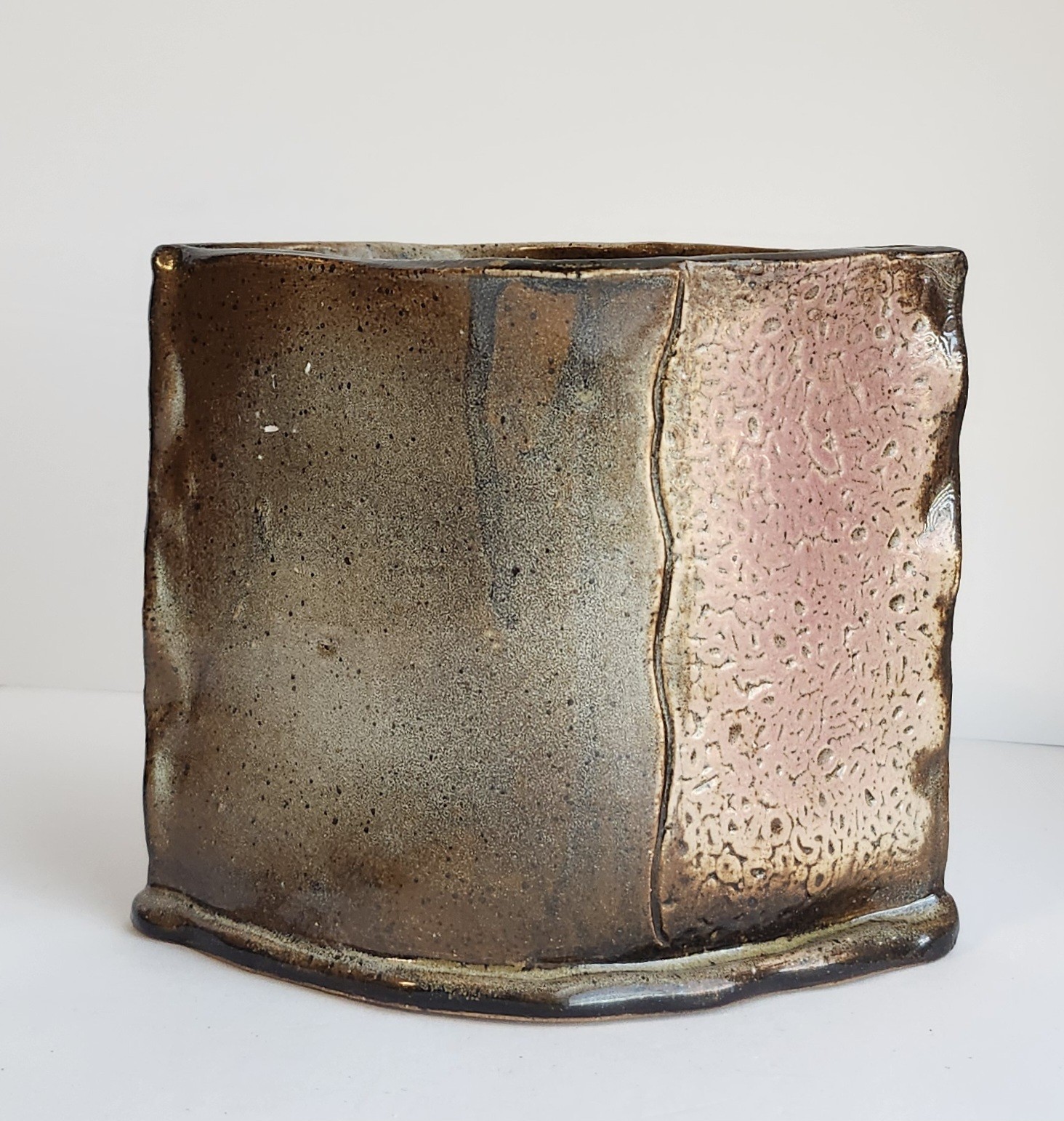 Handmade Pottery Vase In Browns 5″ x 6.5″ Signed By Phyllis “illegible” In 2016