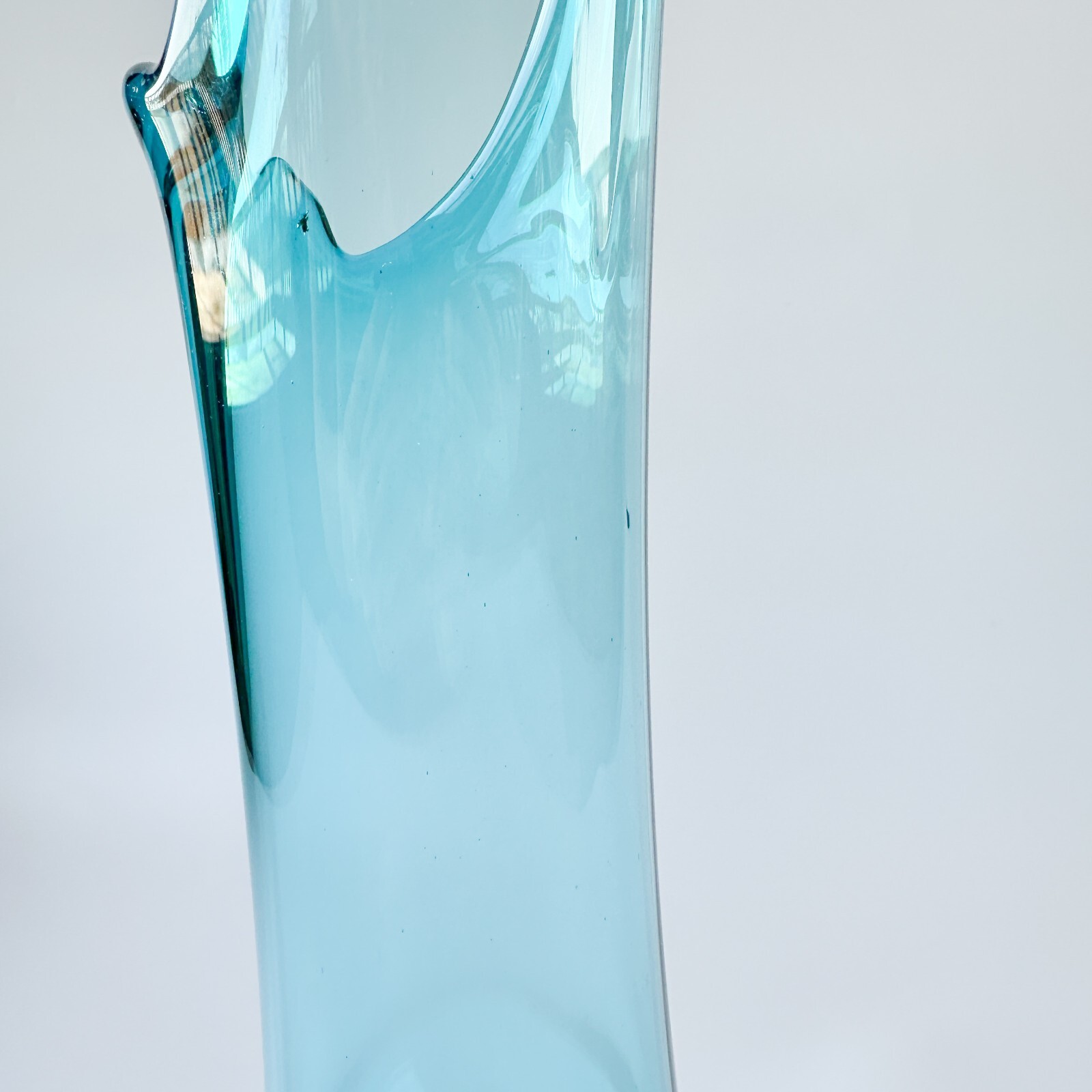 LE Smith Peacock Blue Swung Vase Fat Bottom Smoothie Simplicity Vtg MCM 23.5″